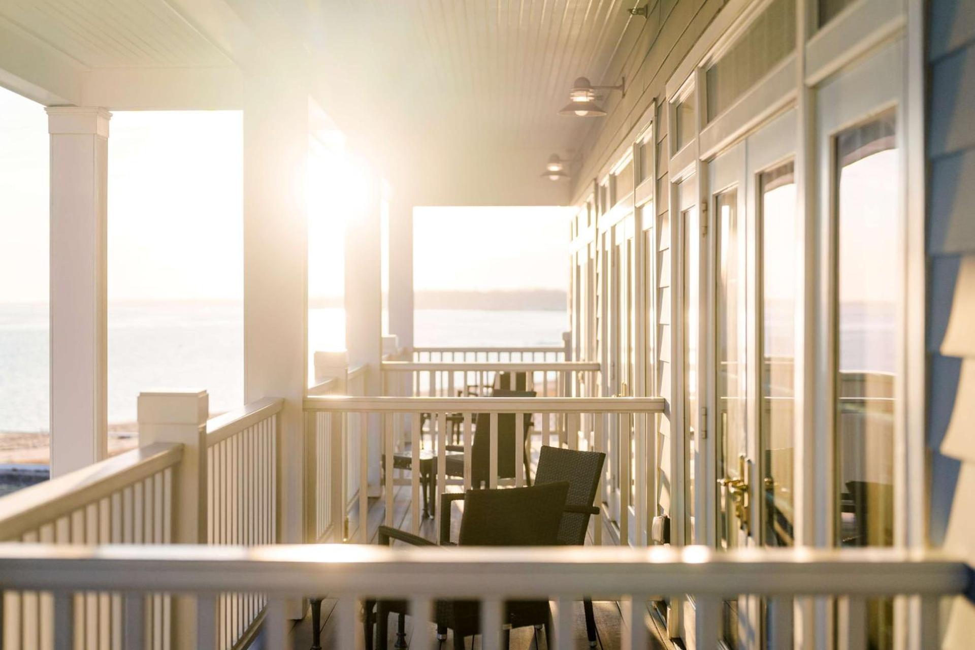 Madison Beach Hotel, Curio Collection by Hilton photo 11