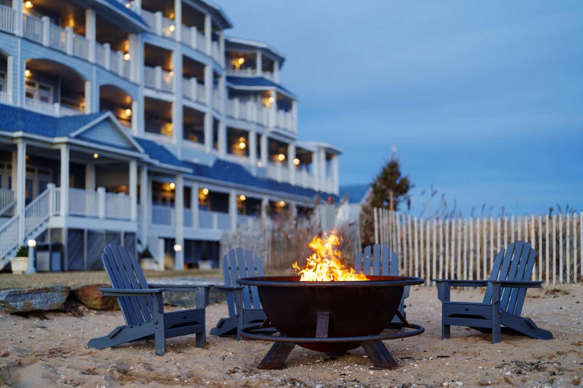 Madison Beach Hotel, Curio Collection by Hilton photo 12