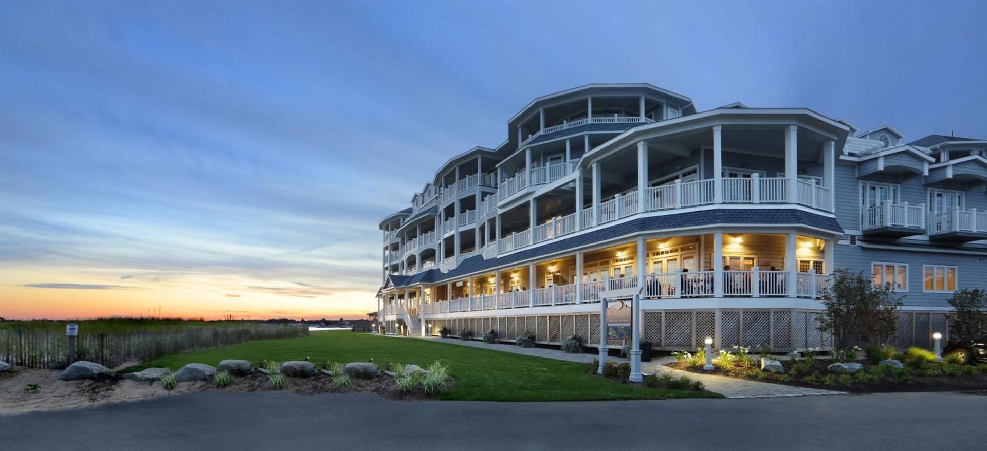 Madison Beach Hotel, Curio Collection by Hilton photo 15