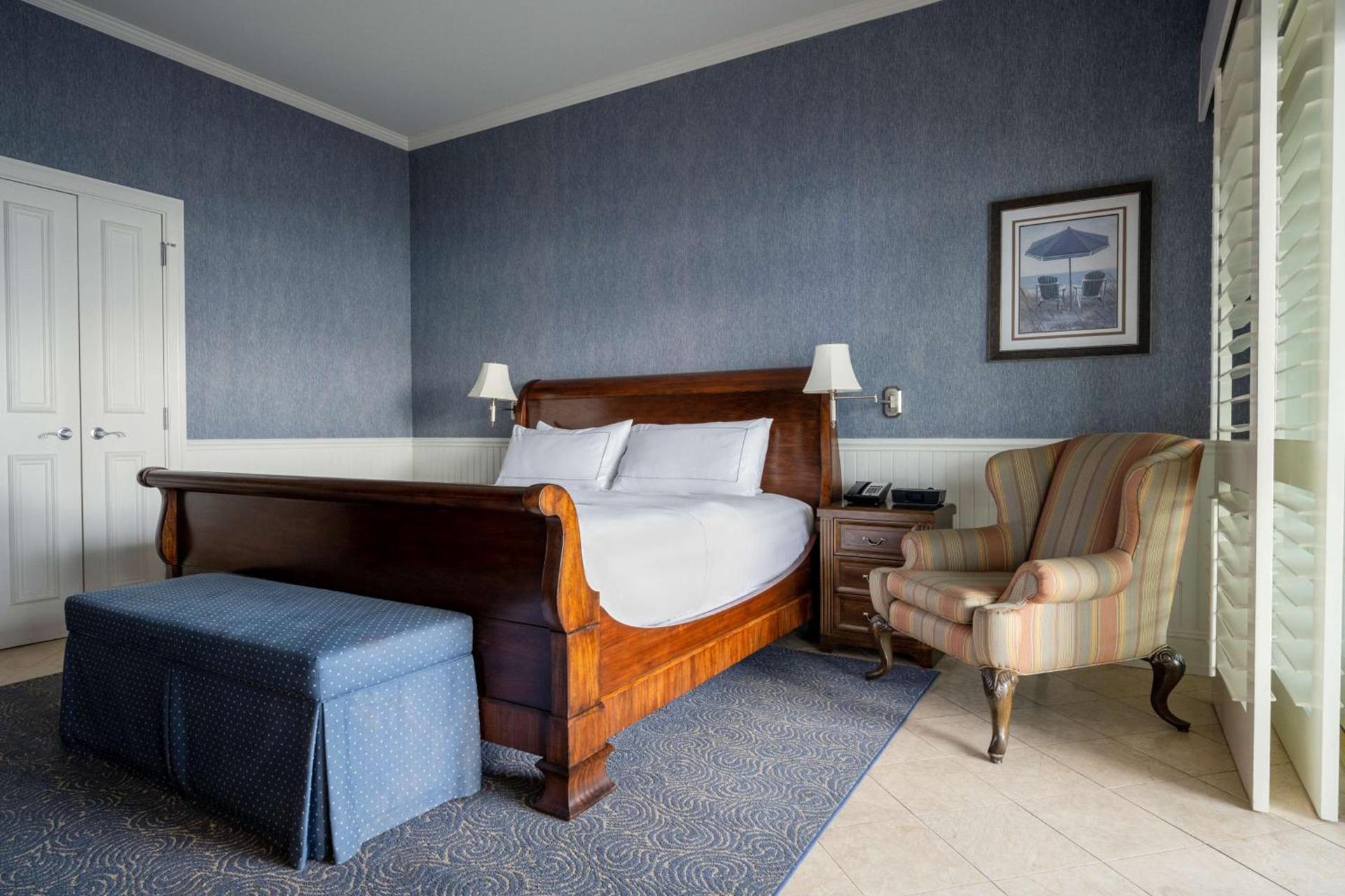 Madison Beach Hotel, Curio Collection by Hilton photo 54