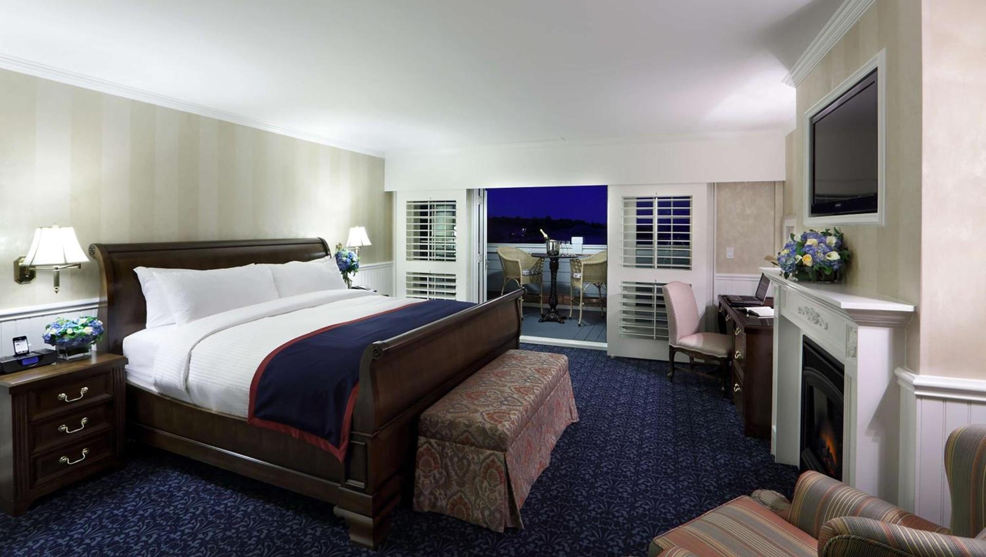 Madison Beach Hotel, Curio Collection by Hilton photo 71