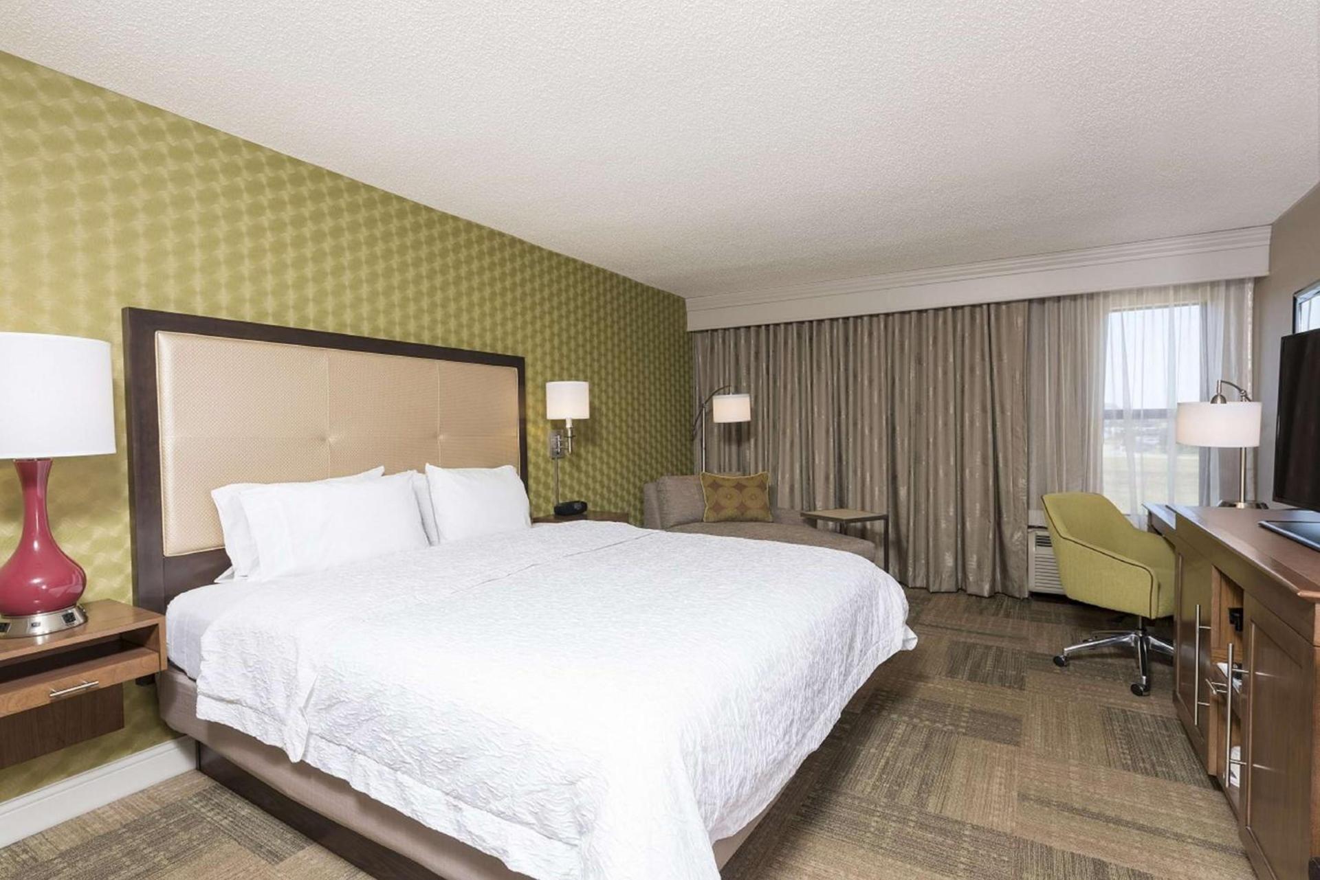 Hampton Inn Mount Pleasant photo 19