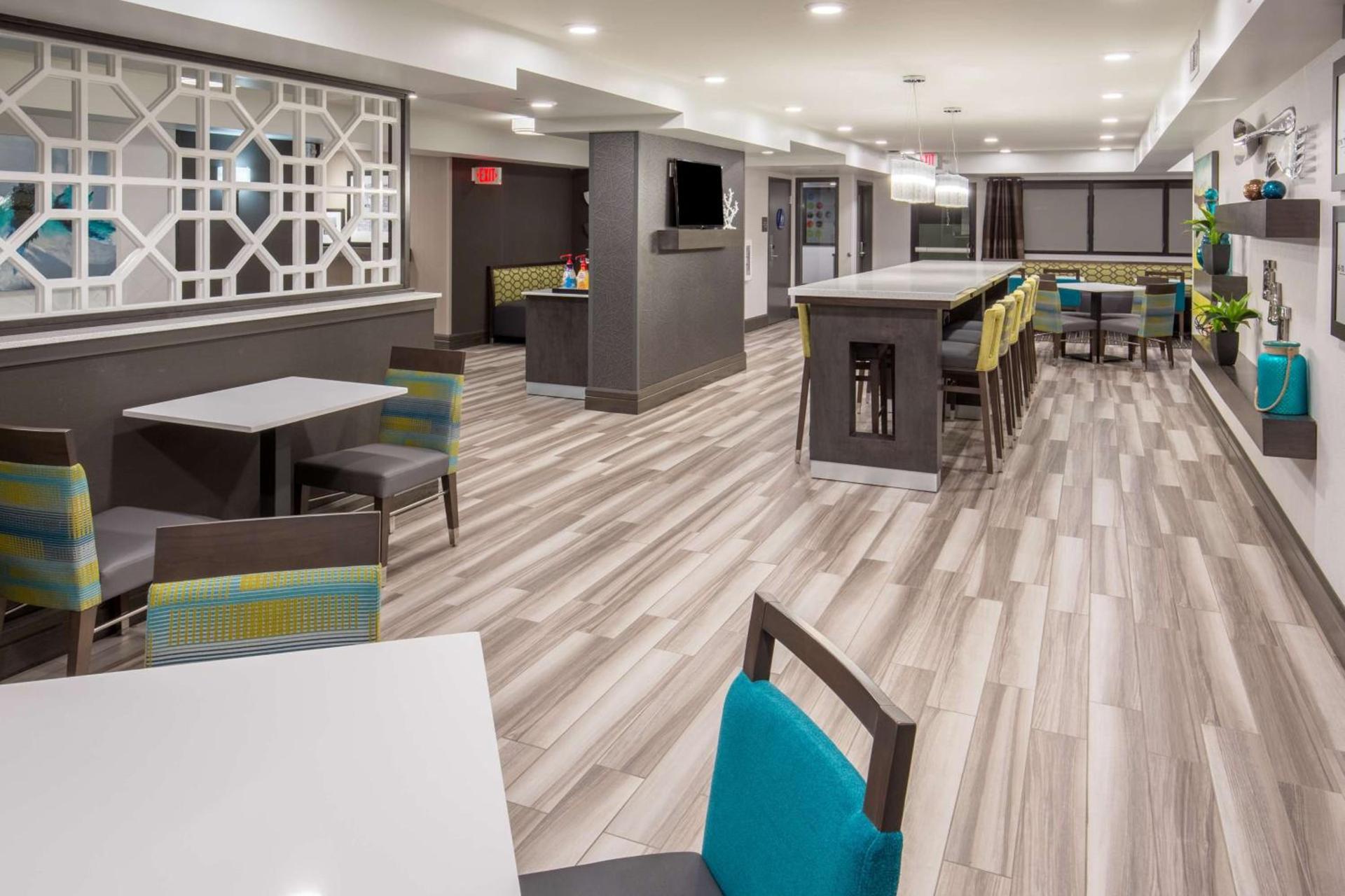 Hampton Inn Monterey photo 10