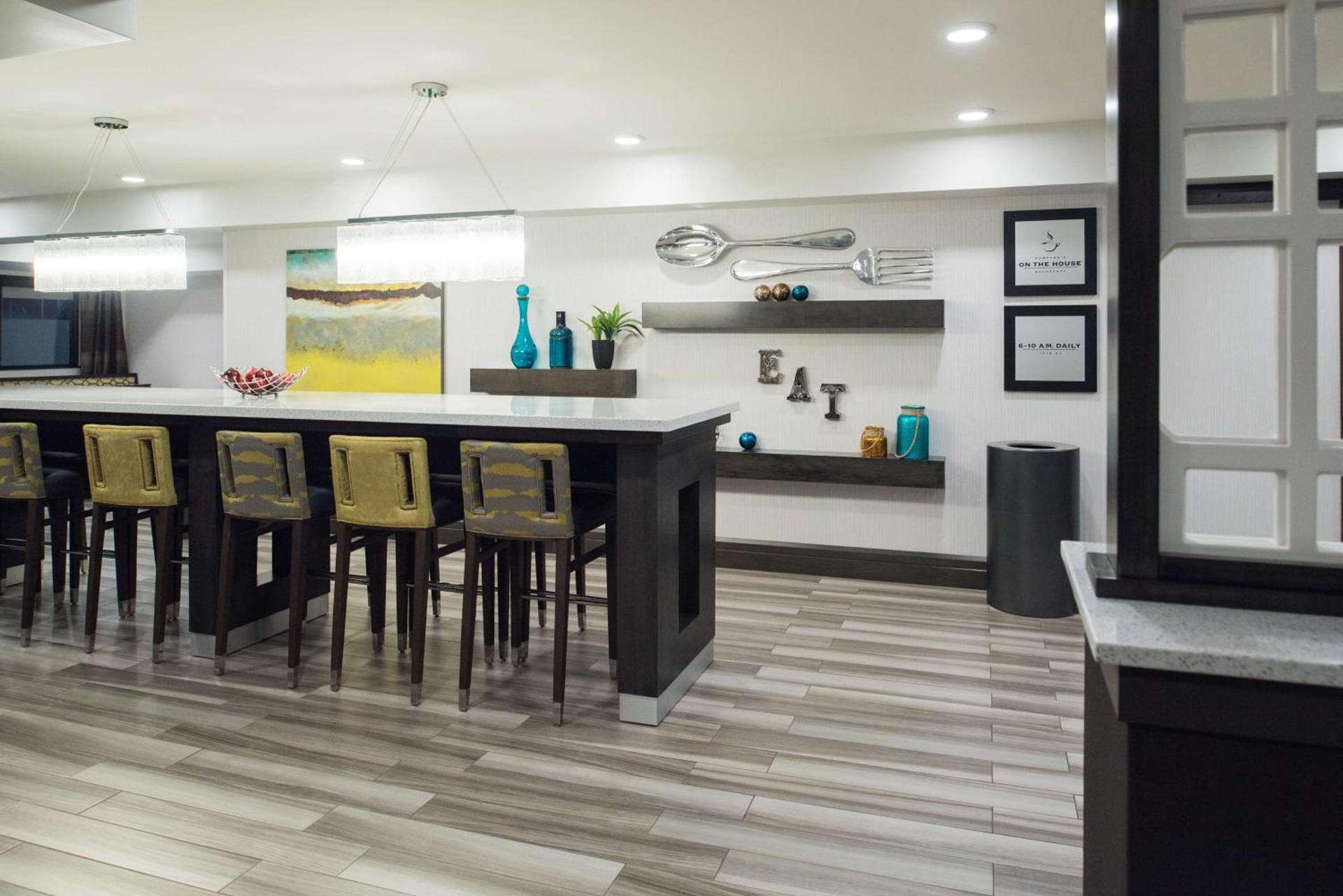 Hampton Inn Monterey photo 13