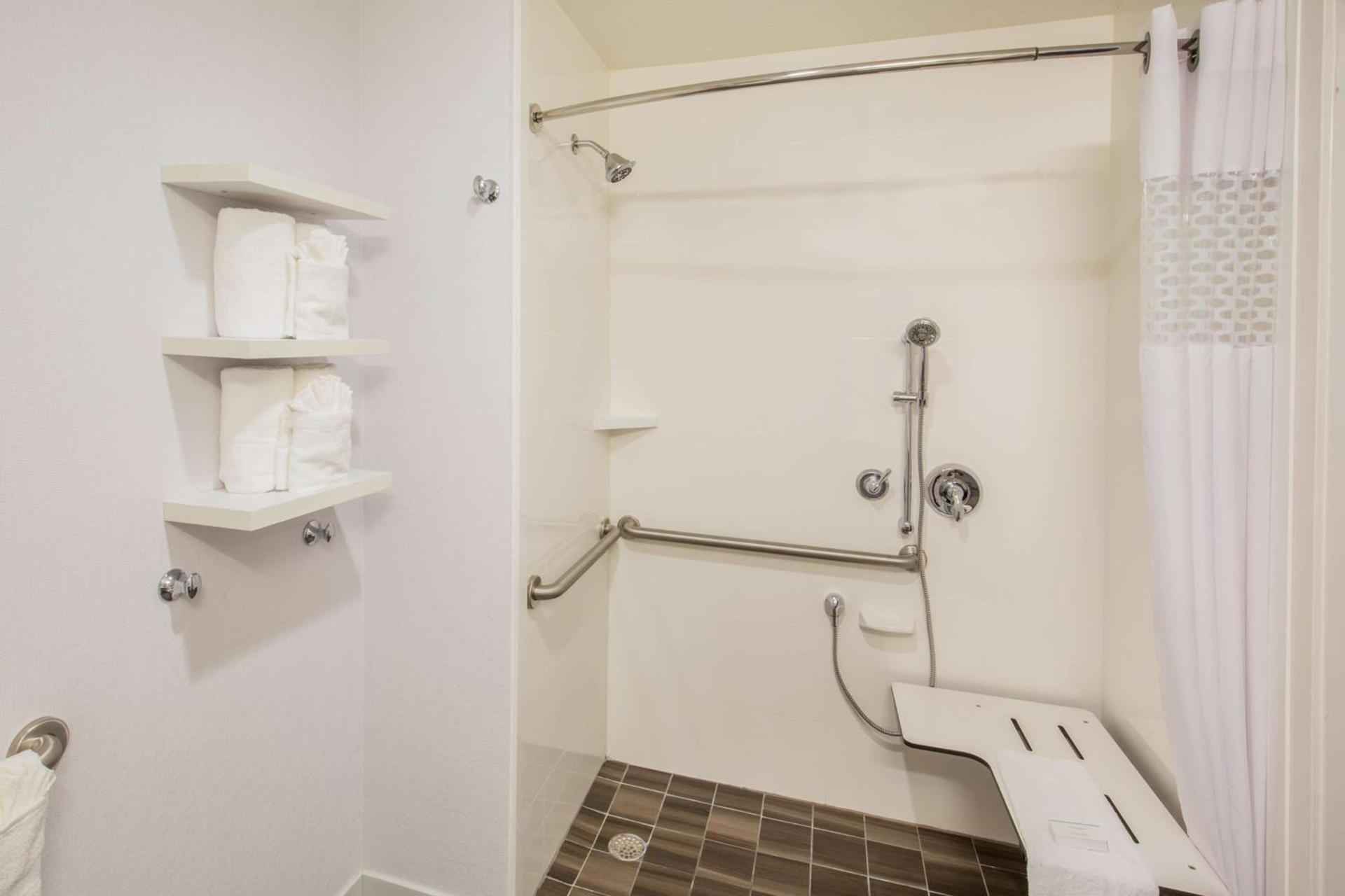 Hampton Inn Monterey photo 24