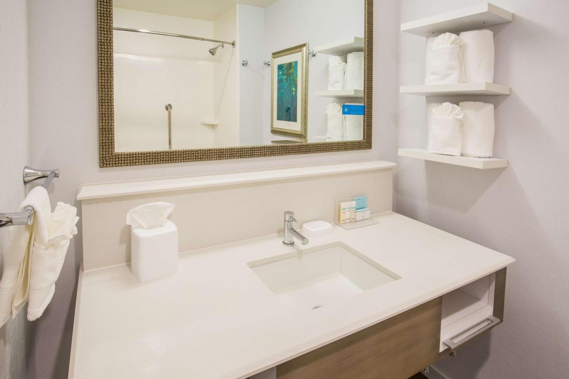 Hampton Inn Monterey photo 26