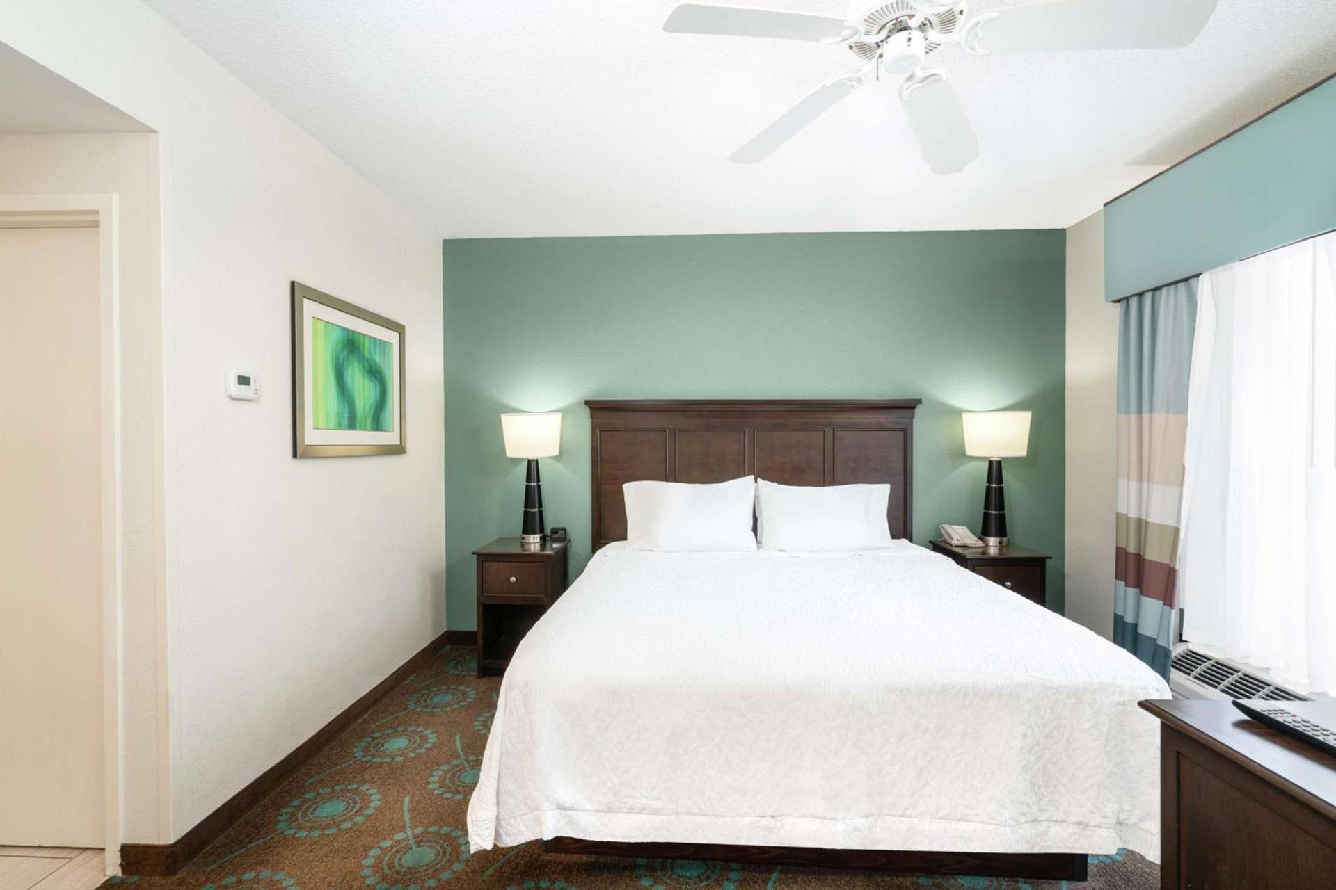 Hampton Inn & Suites Mooresville photo 30