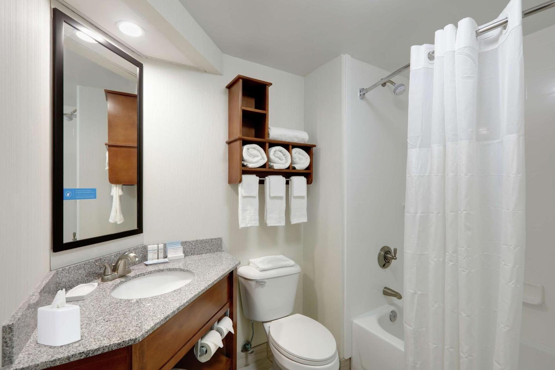 Hampton Inn & Suites Mooresville photo 32