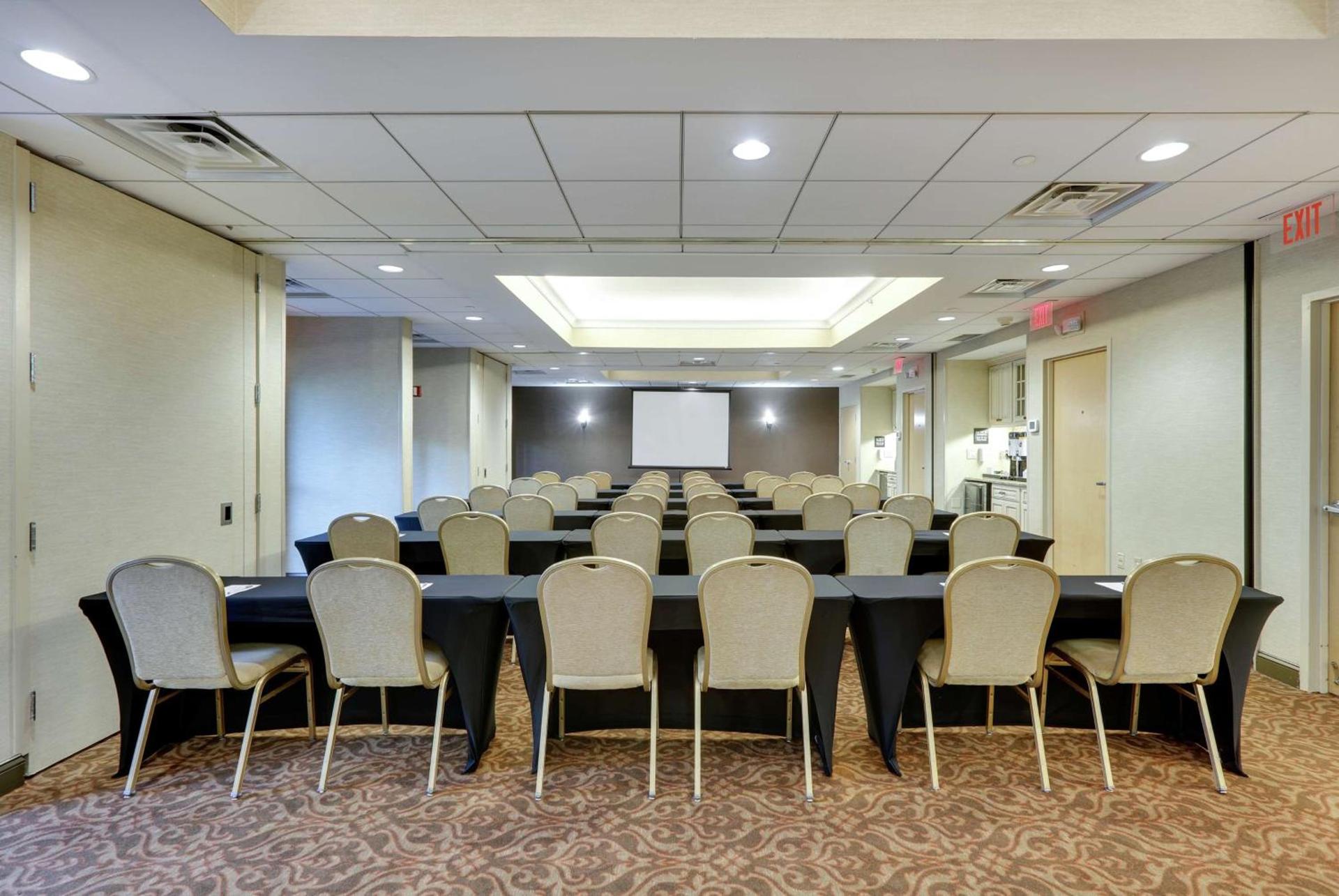 Hampton Inn & Suites Mooresville photo 2