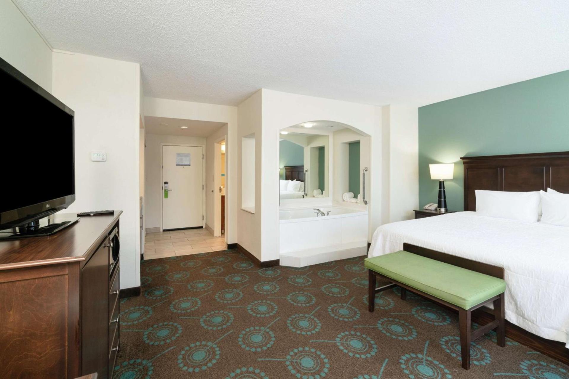 Hampton Inn & Suites Mooresville photo 36