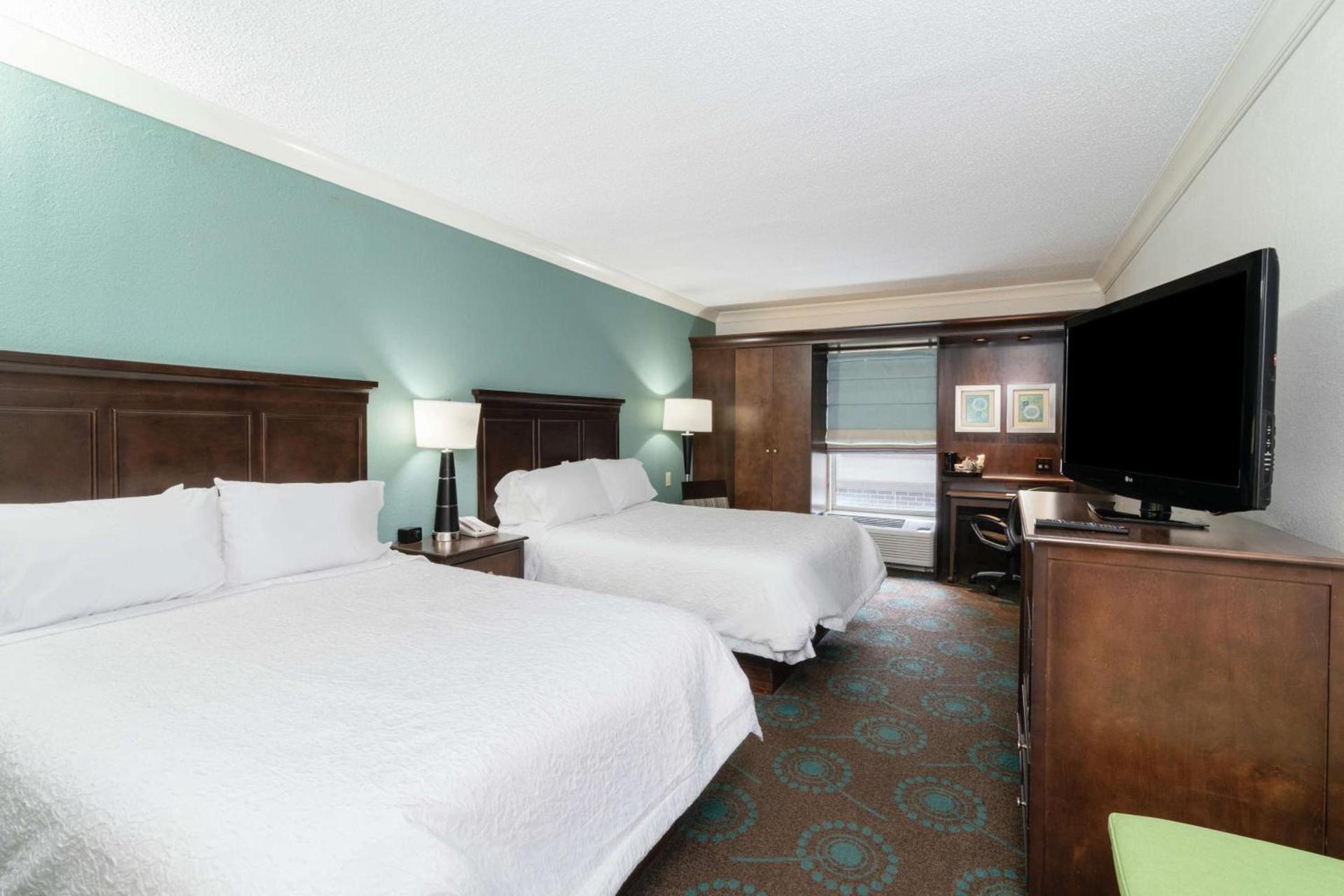 Hampton Inn & Suites Mooresville photo 40