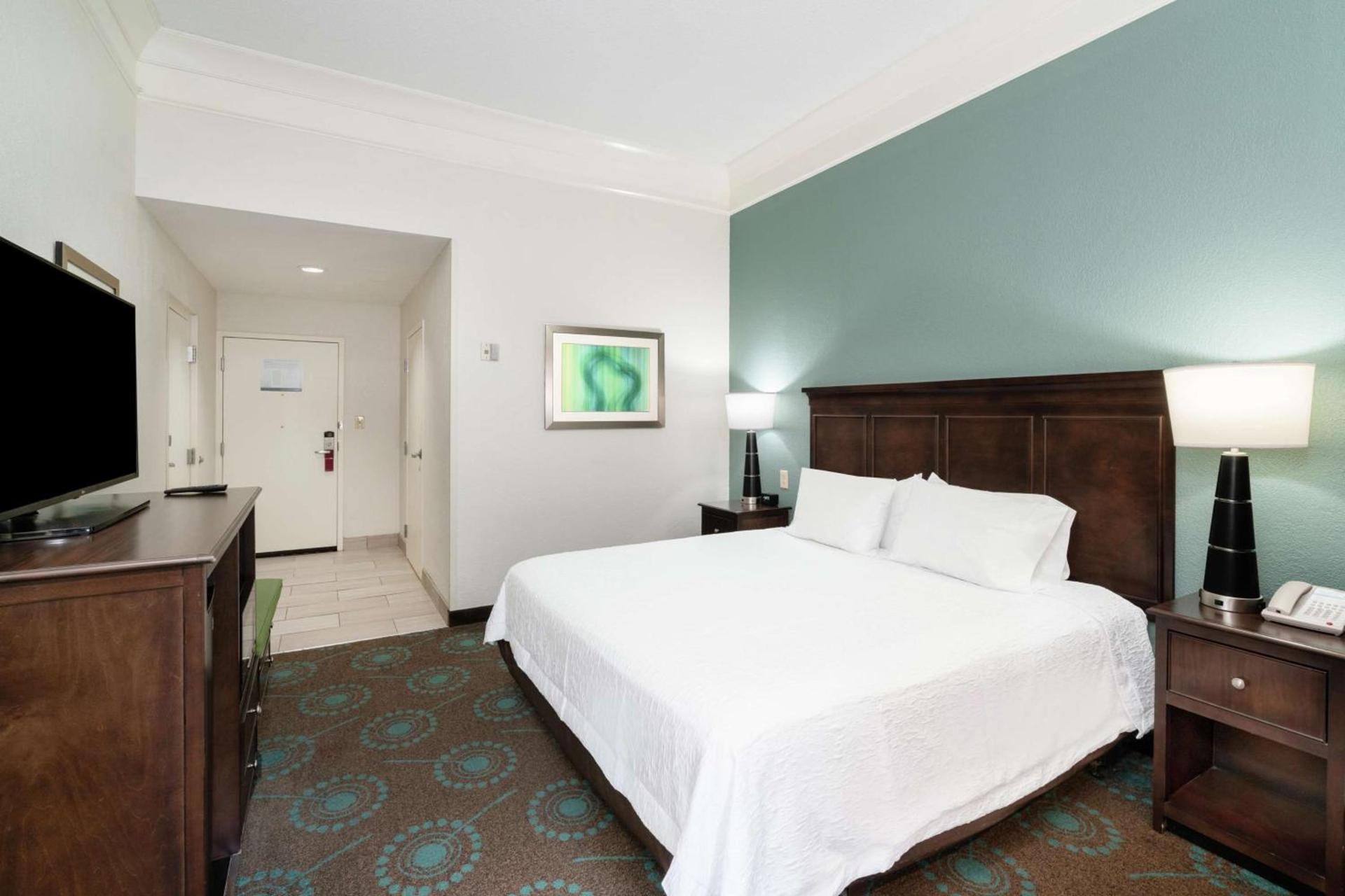 Hampton Inn & Suites Mooresville photo 42