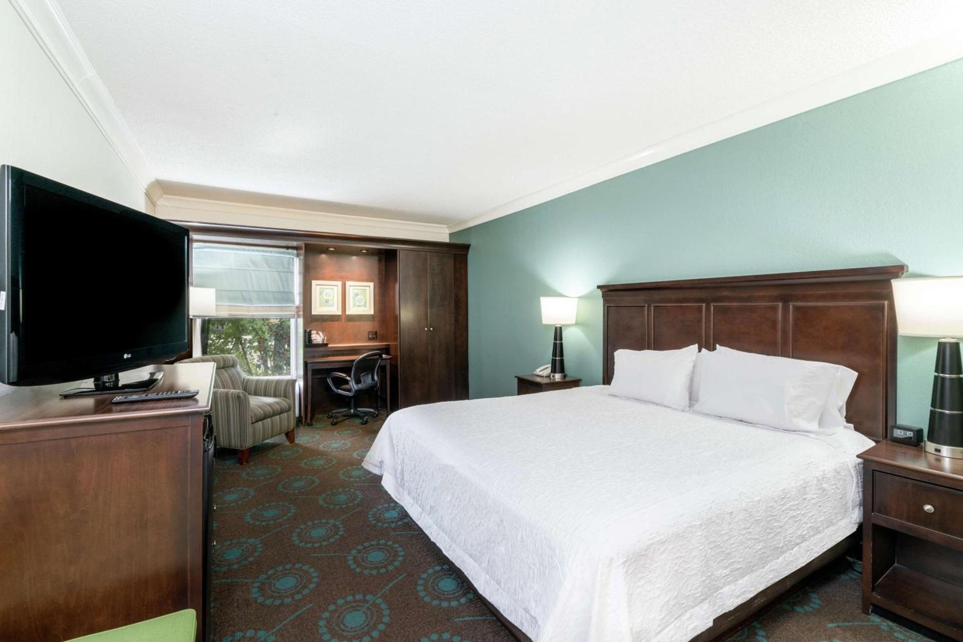 Hampton Inn & Suites Mooresville photo 47