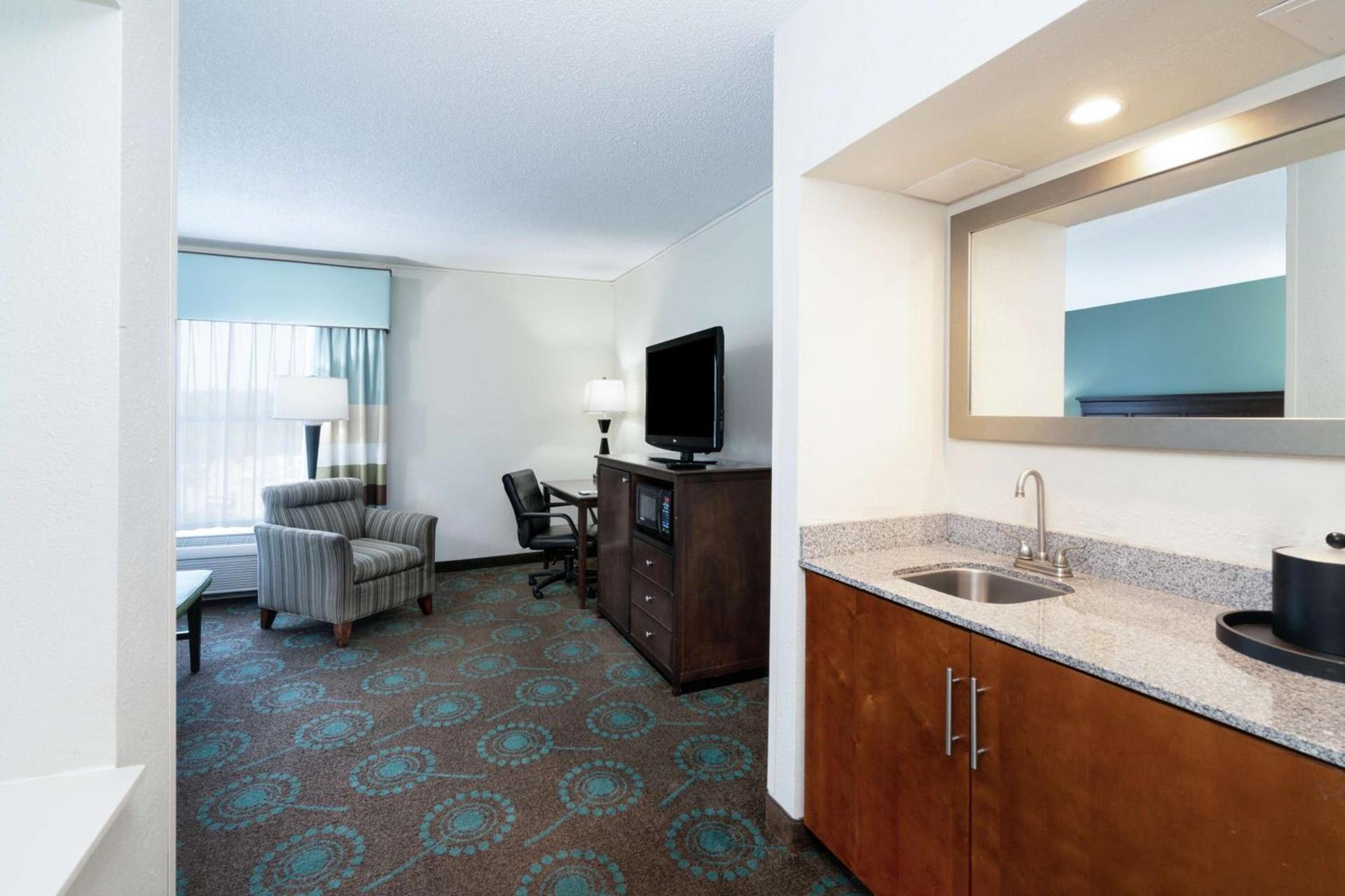 Hampton Inn & Suites Mooresville photo 49