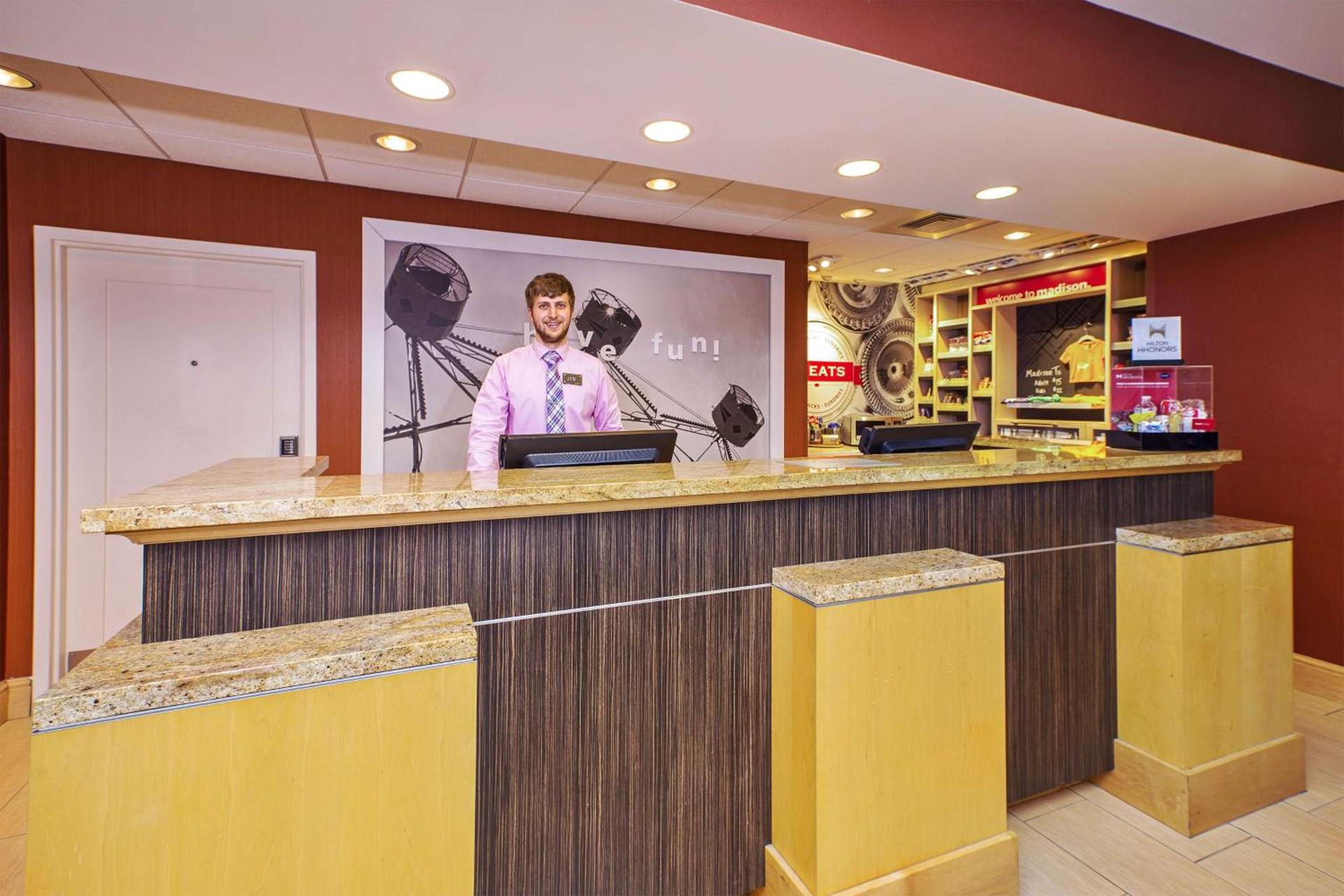 Hampton Inn & Suites Madison - West photo 4