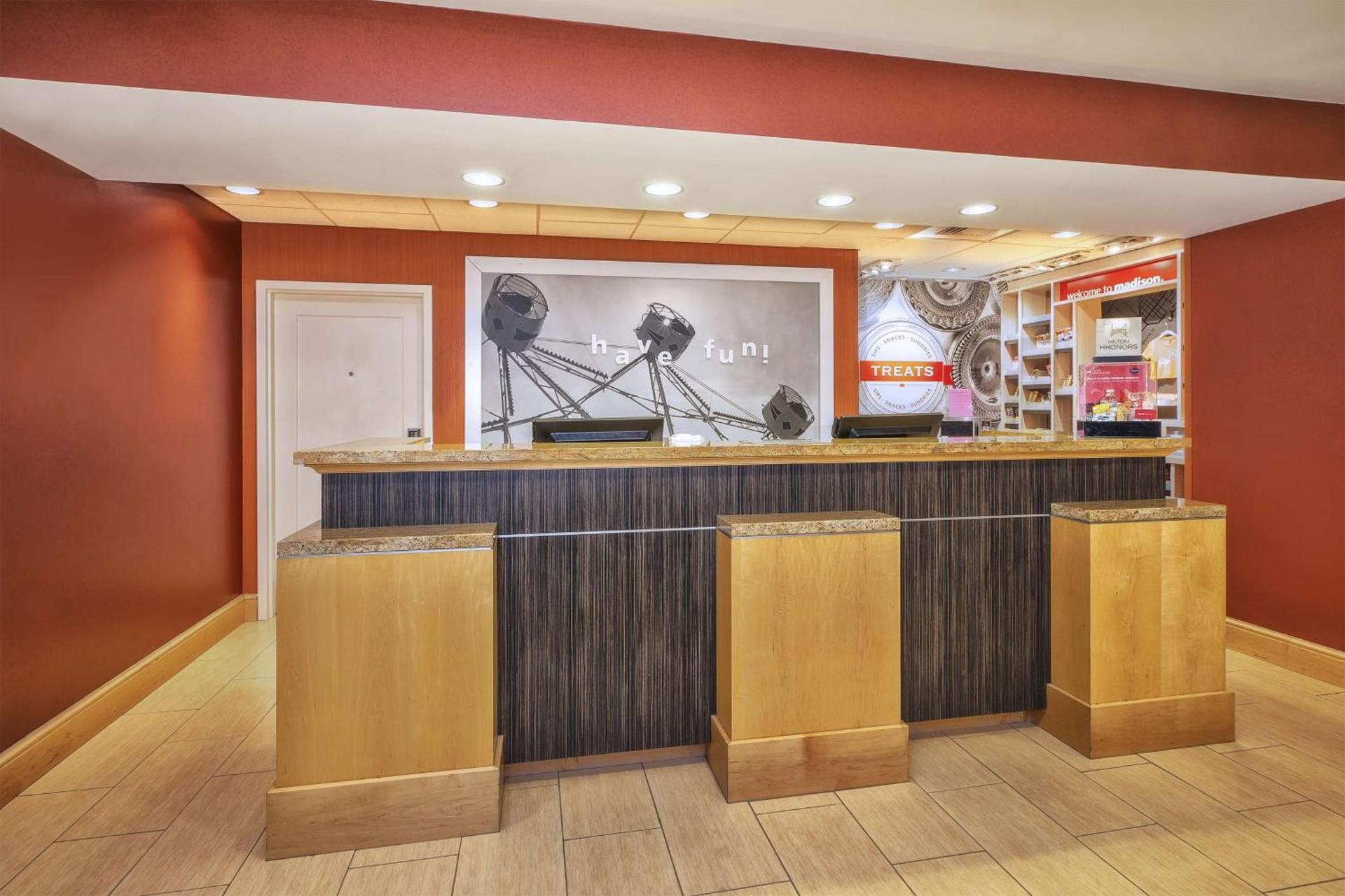 Hampton Inn & Suites Madison - West photo 6