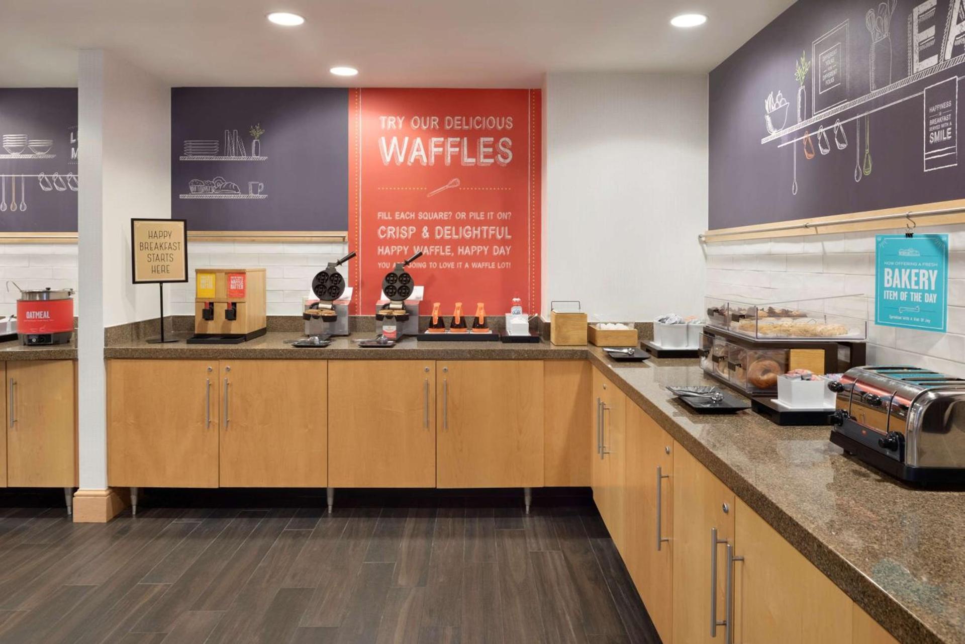Hampton Inn & Suites Madison - West photo 10
