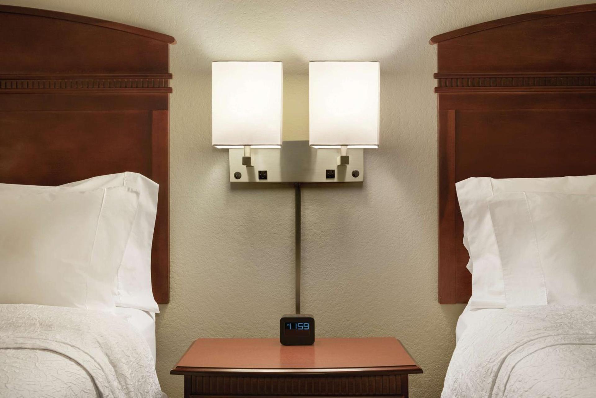 Hampton Inn & Suites Madison - West photo 15