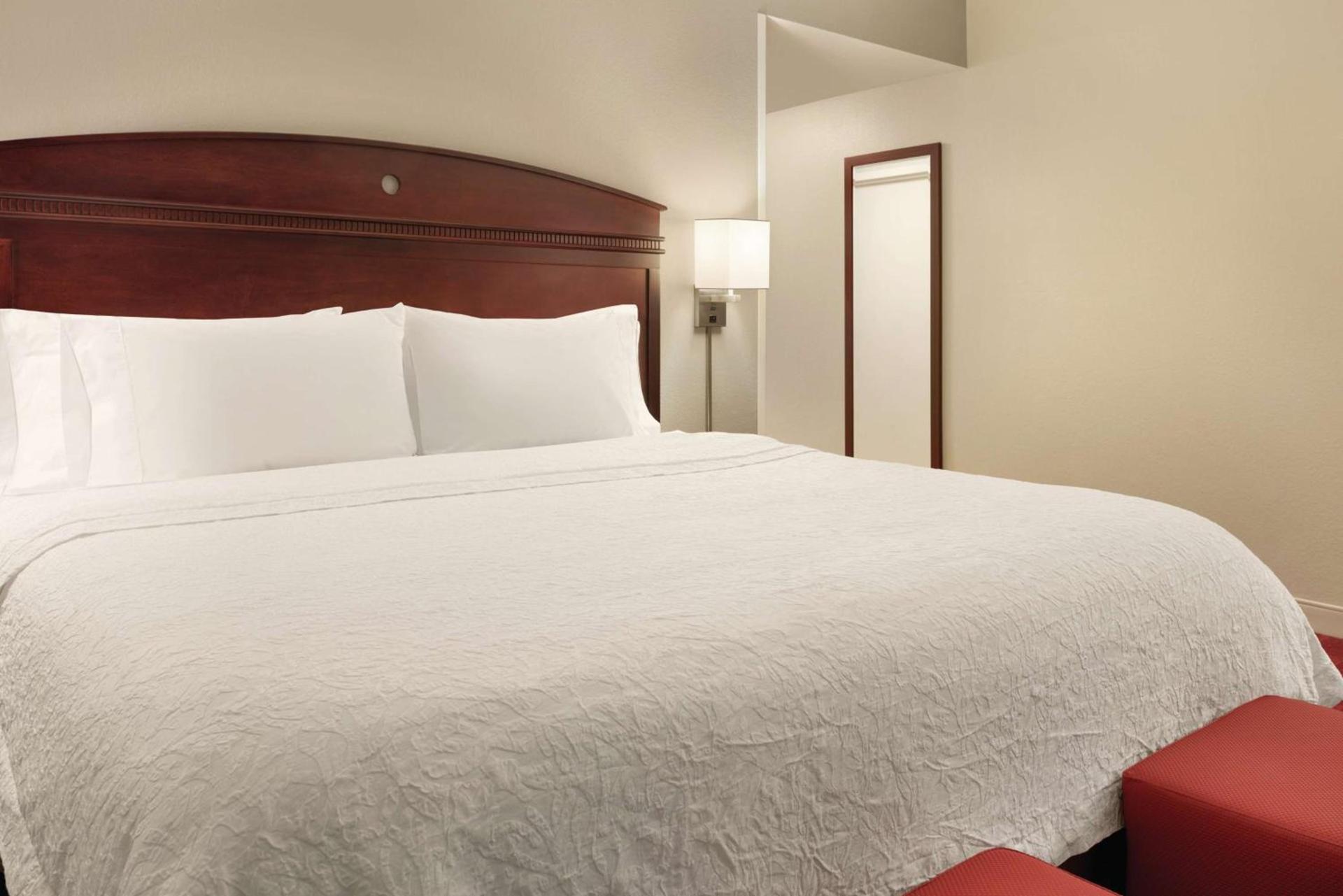 Hampton Inn & Suites Madison - West photo 16