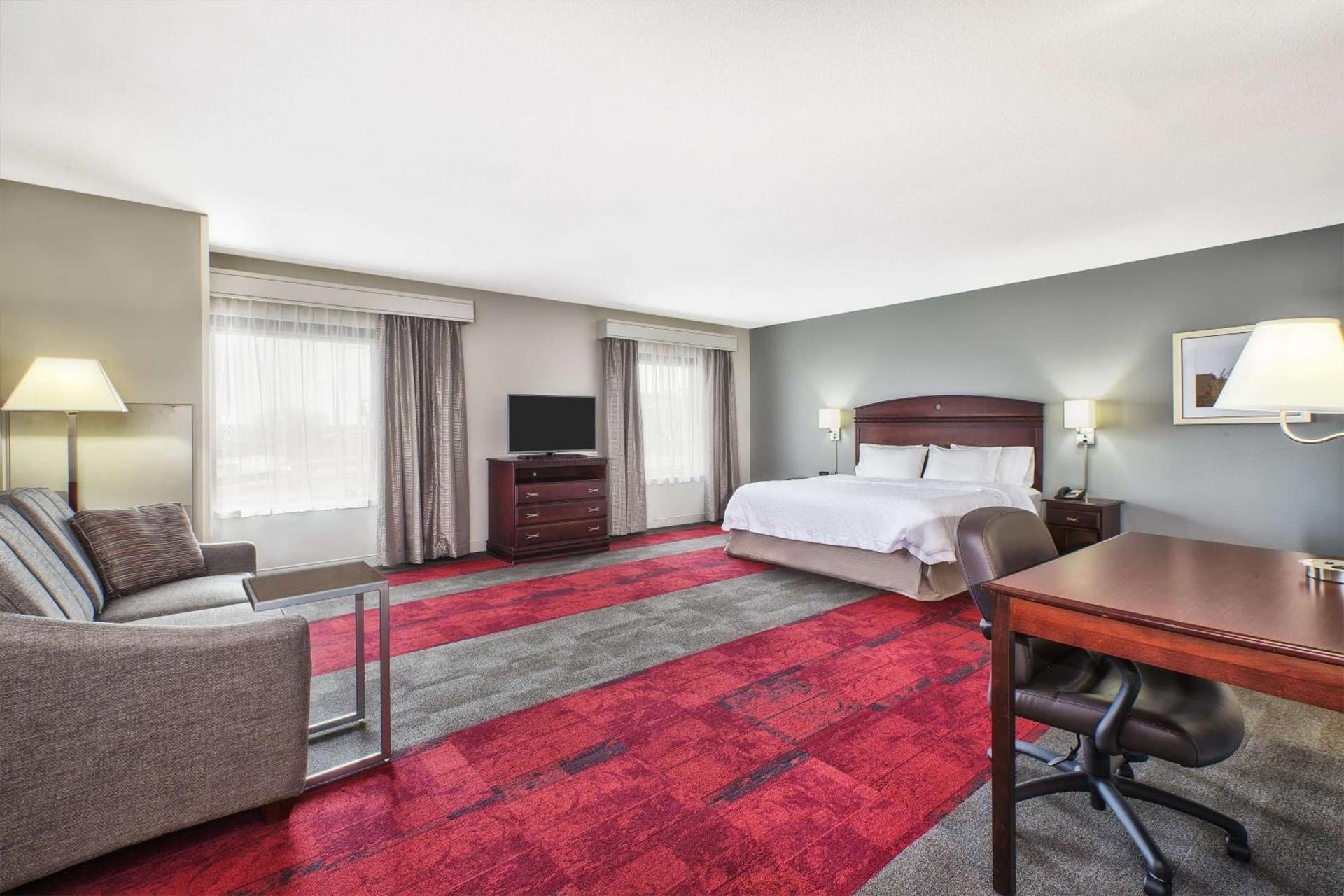 Hampton Inn & Suites Madison - West photo 20