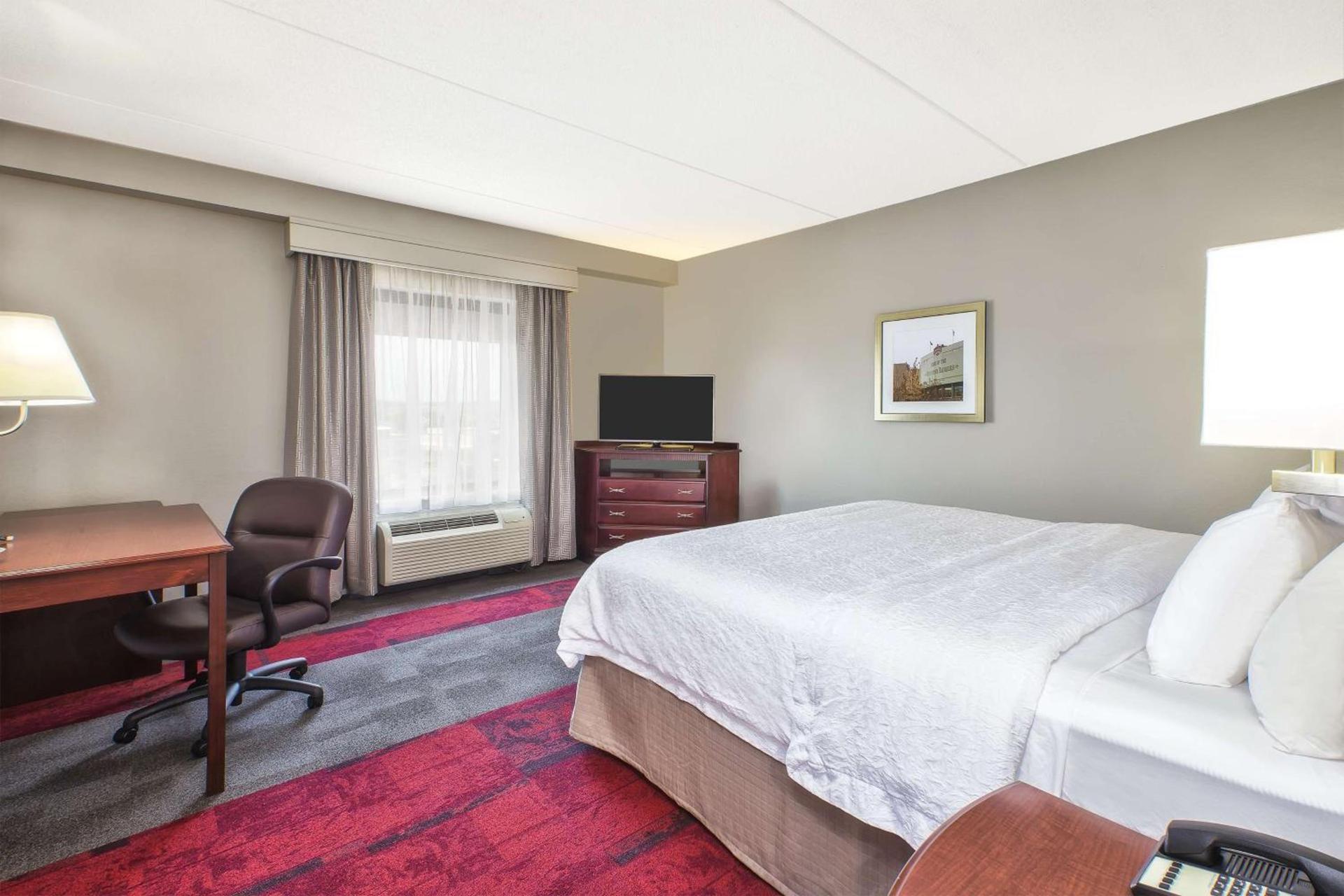 Hampton Inn & Suites Madison - West photo 24