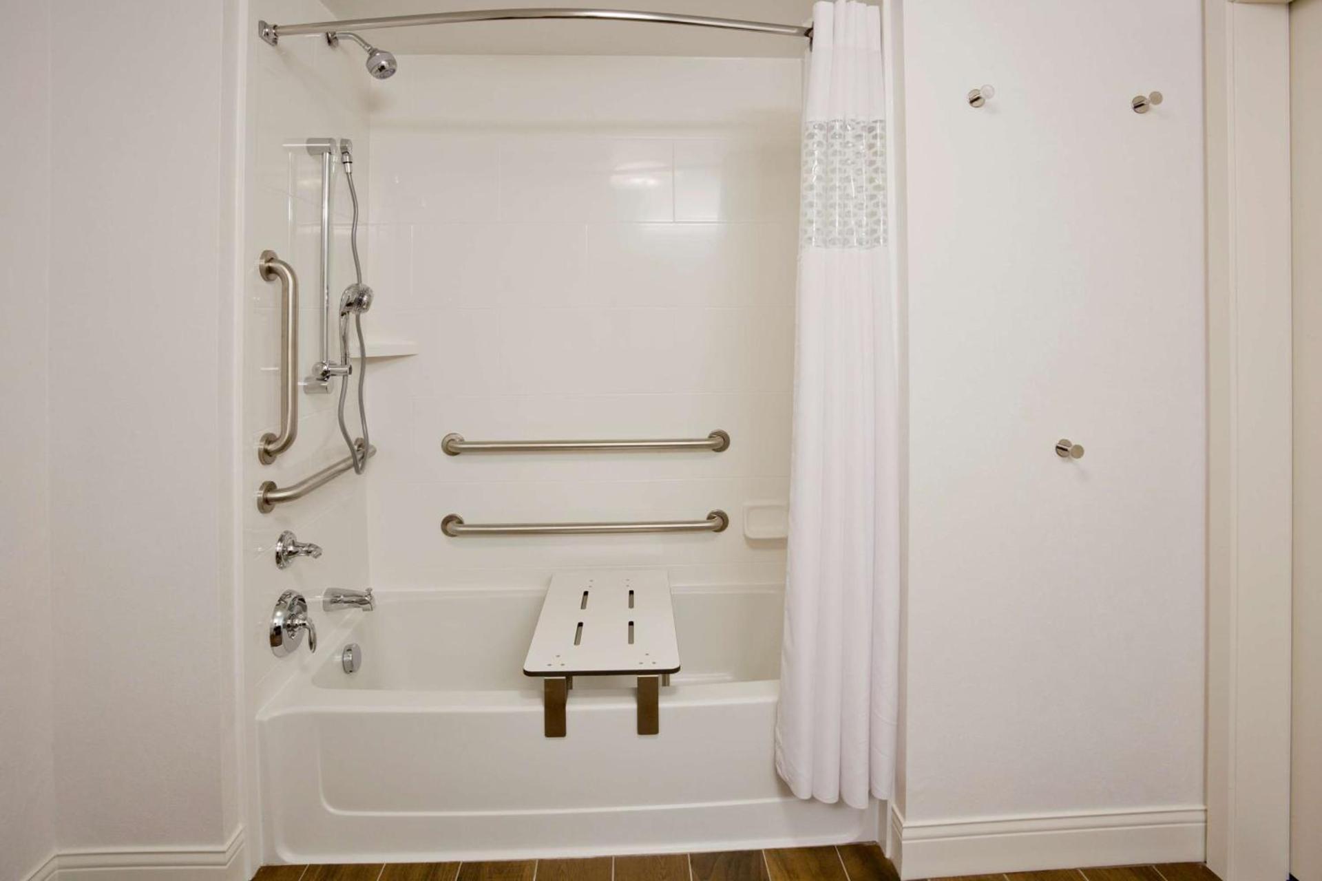 Hampton Inn Minneapolis Bloomington West photo 15