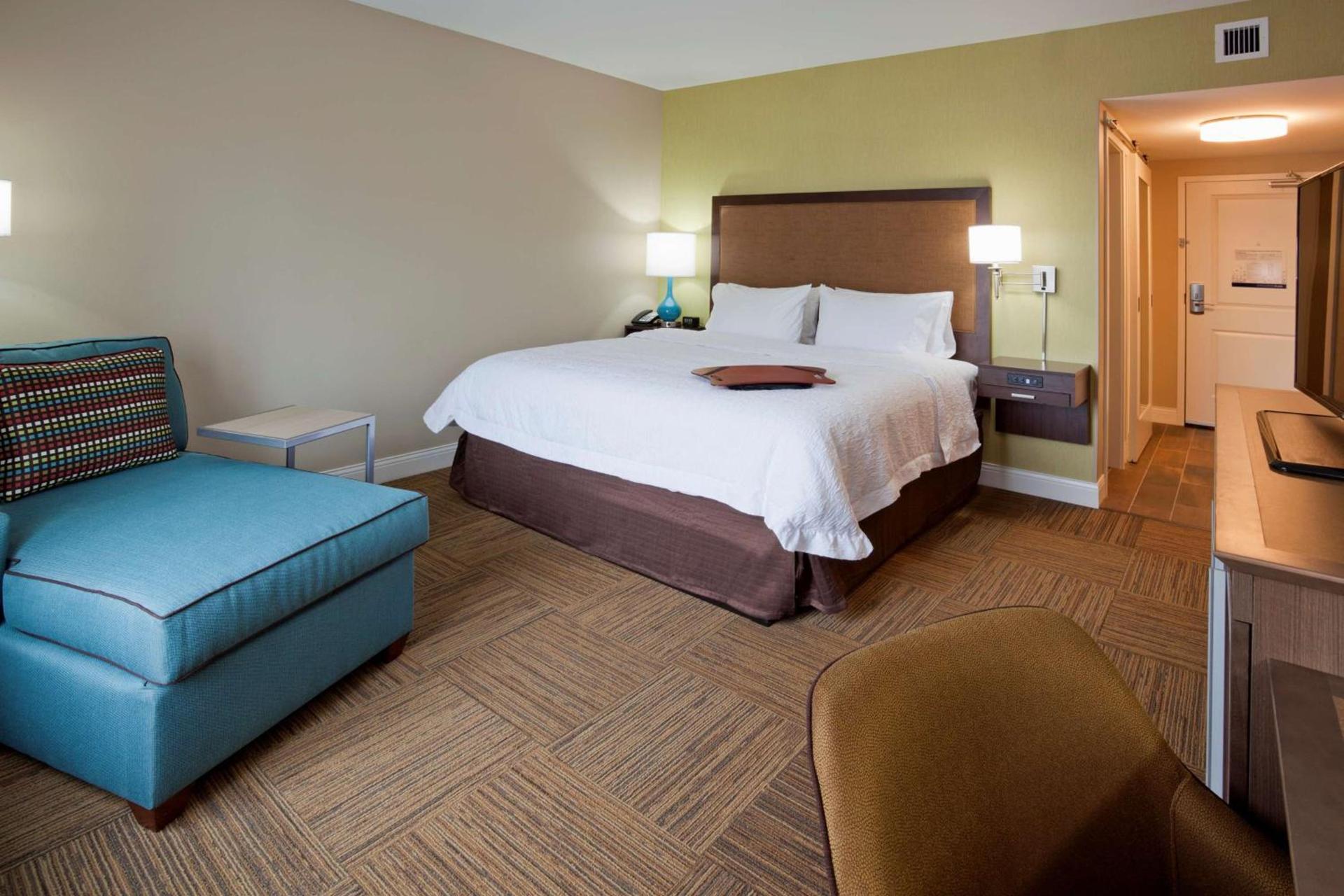 Hampton Inn Minneapolis Bloomington West photo 25
