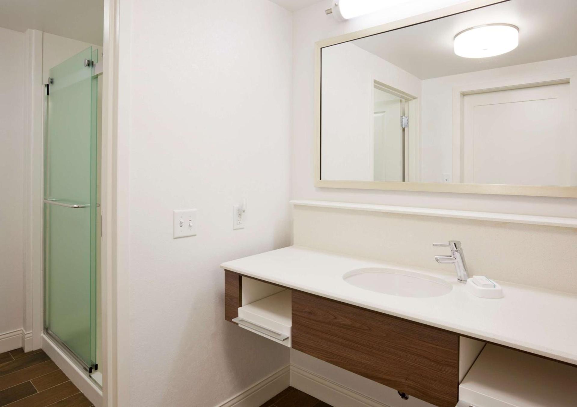 Hampton Inn Minneapolis Bloomington West photo 3