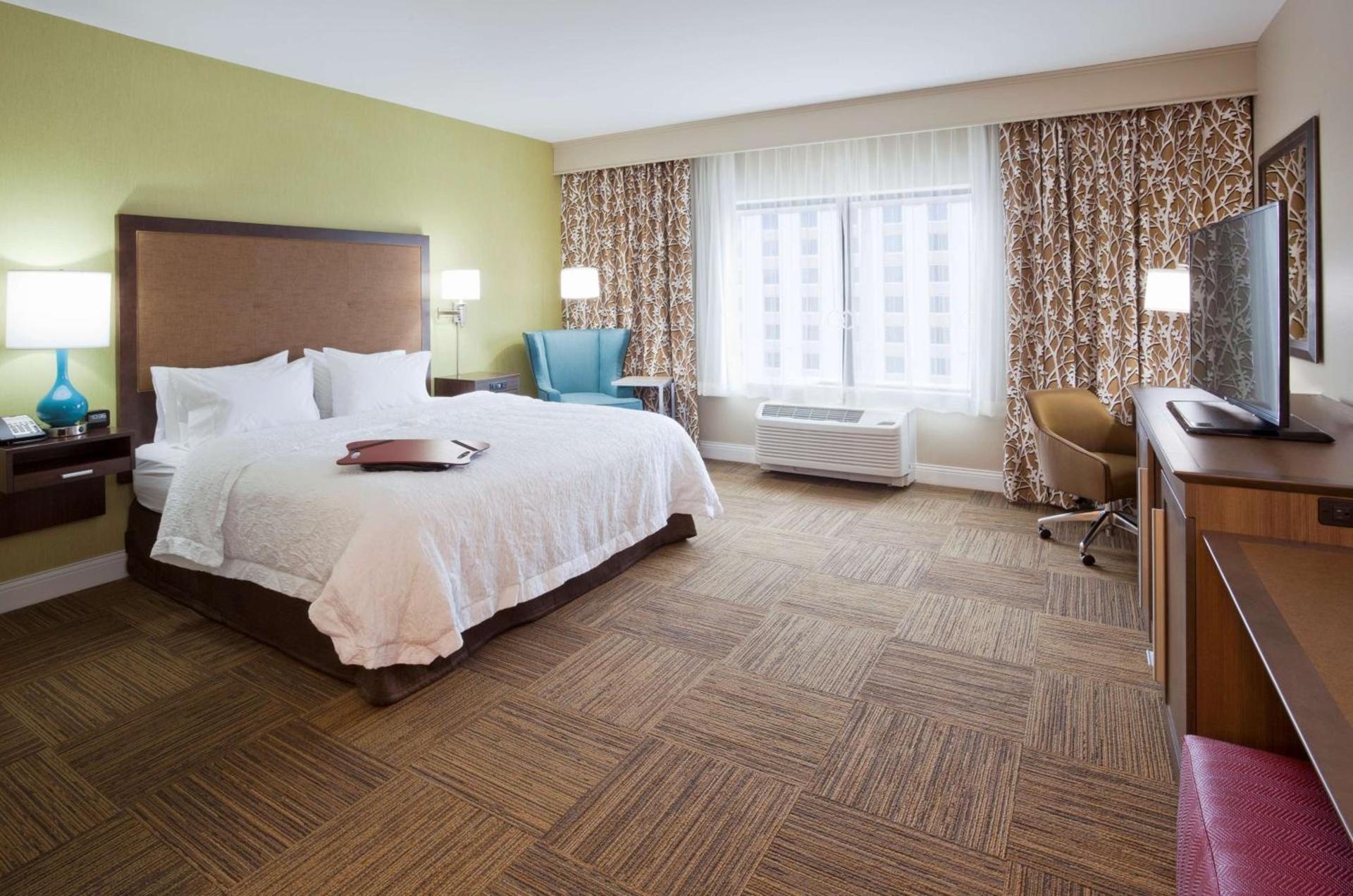 Hampton Inn Minneapolis Bloomington West photo 28