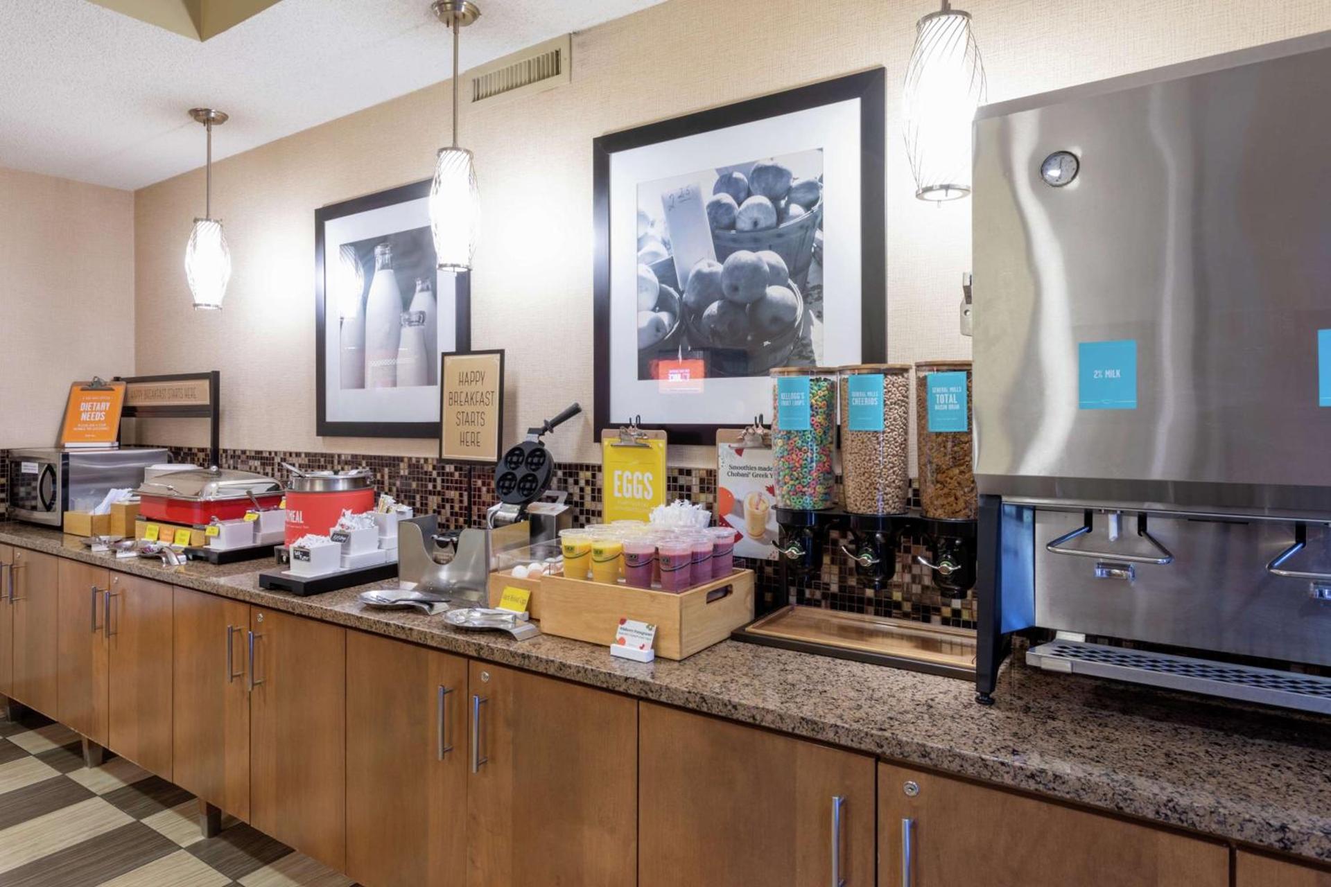 Hampton Inn Minneapolis/Eagan photo 9