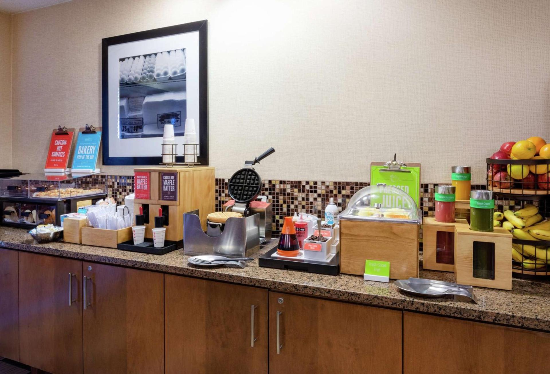 Hampton Inn Minneapolis/Eagan photo 10