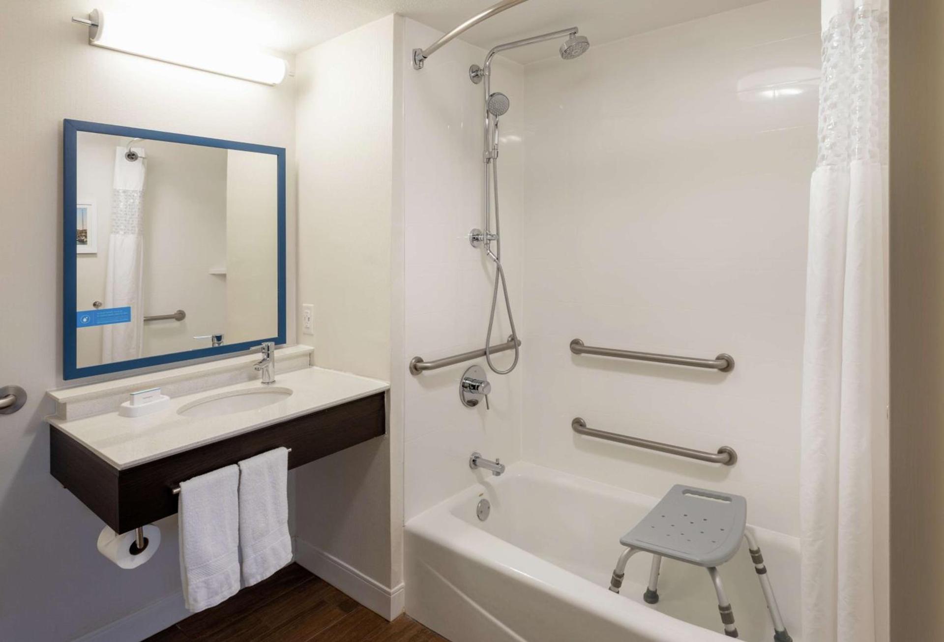 Hampton Inn Minneapolis/Eagan photo 18