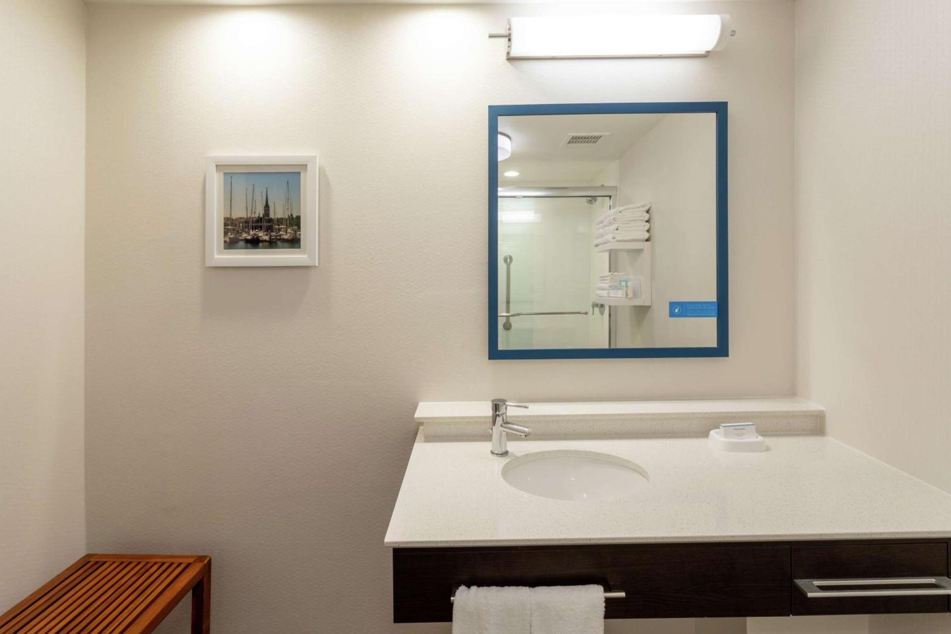 Hampton Inn Minneapolis/Eagan photo 19