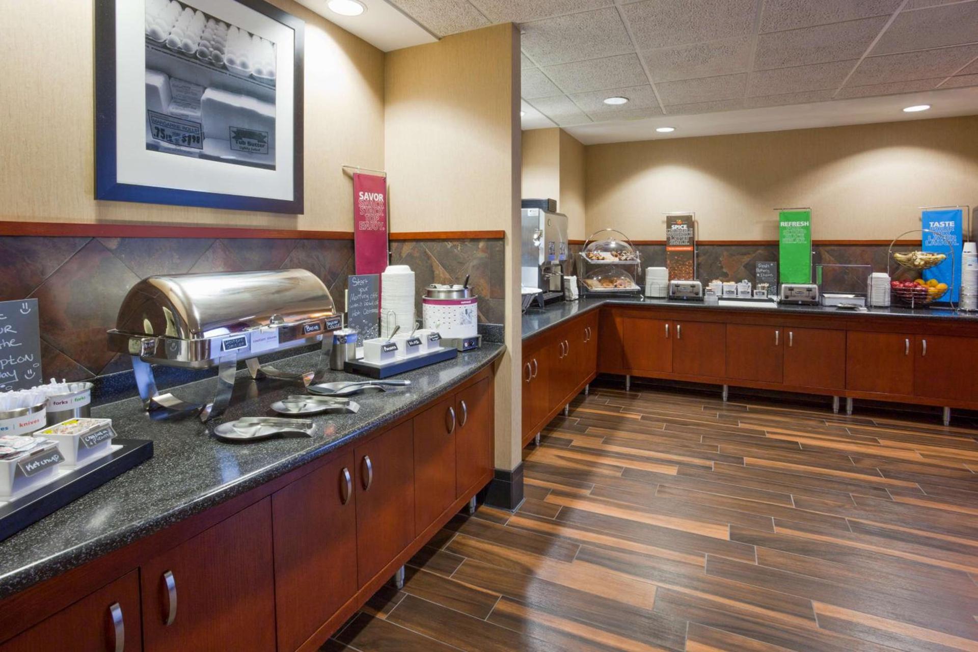 Hampton Inn & Suites Lino Lakes photo 11