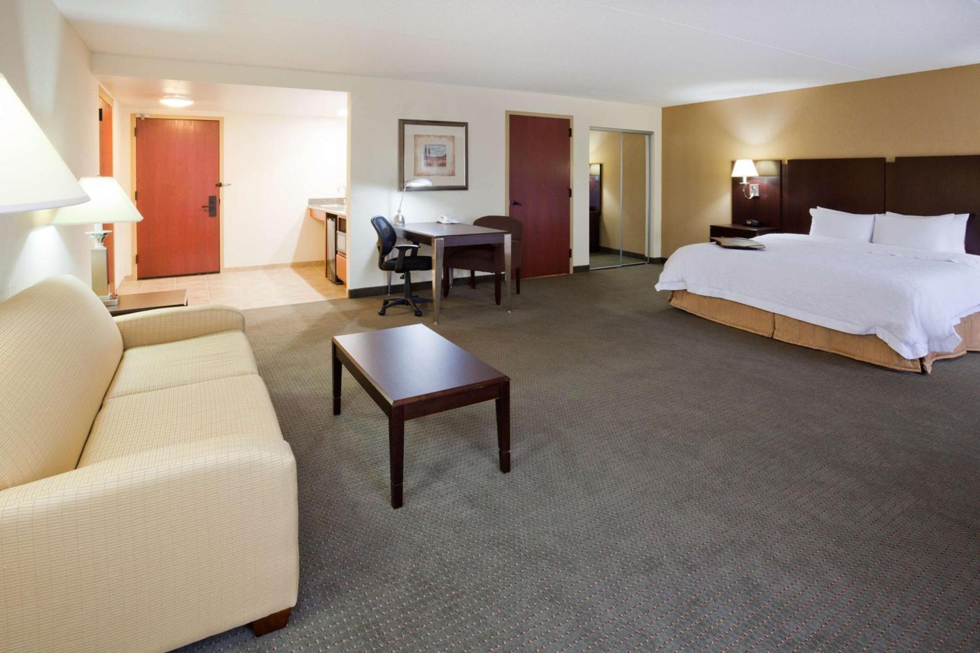 Hampton Inn & Suites Lino Lakes photo 18