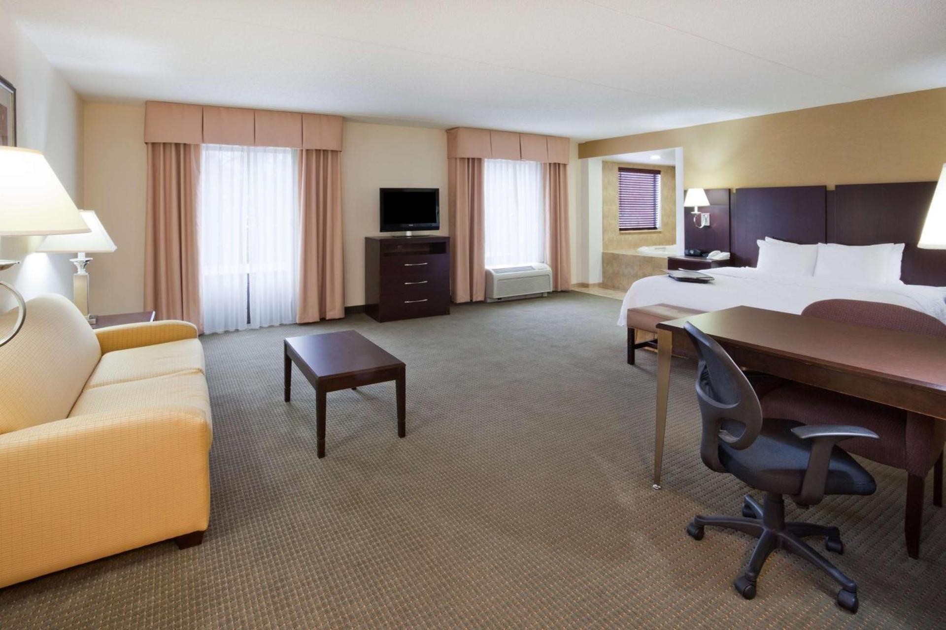 Hampton Inn & Suites Lino Lakes photo 22