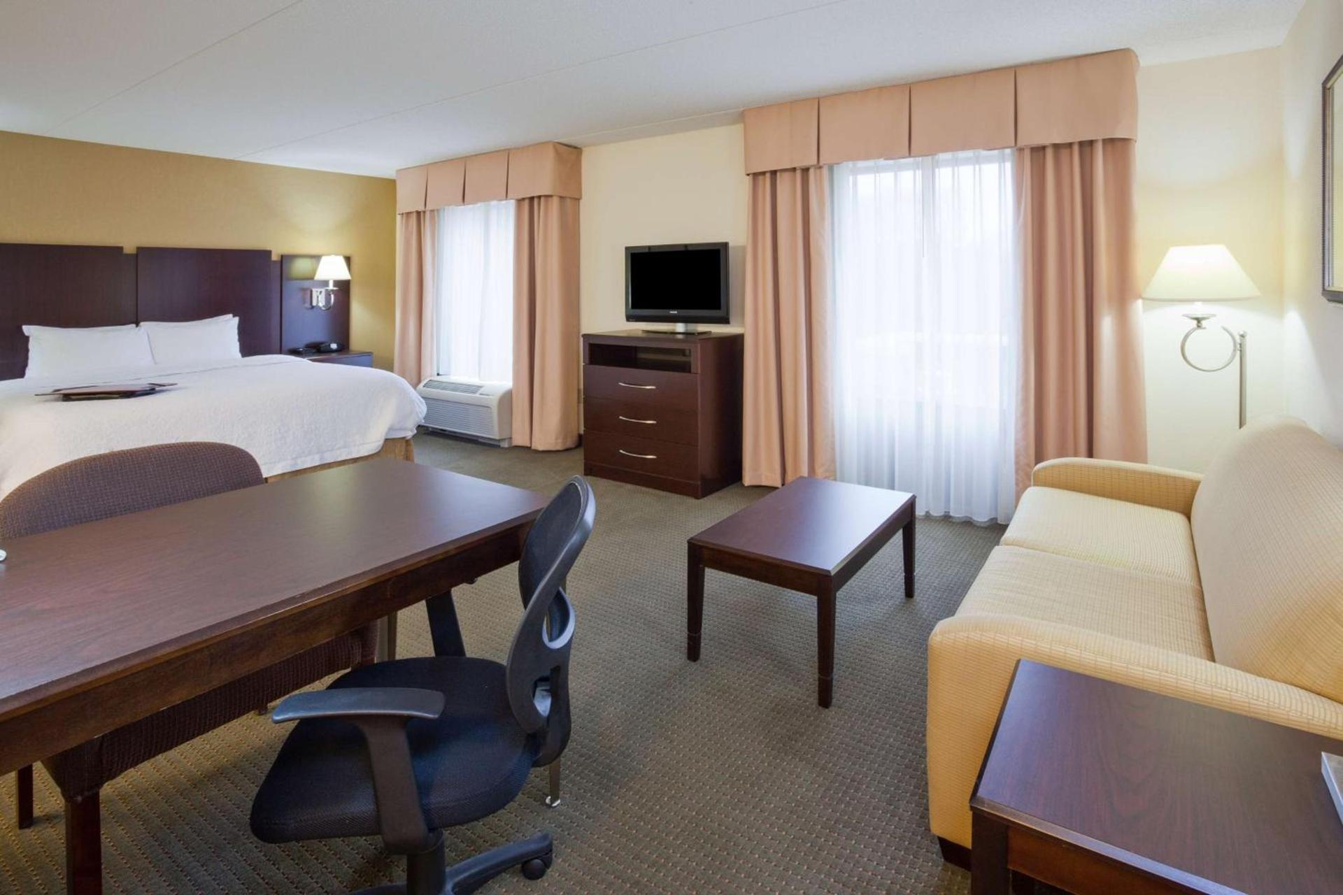 Hampton Inn & Suites Lino Lakes photo 21