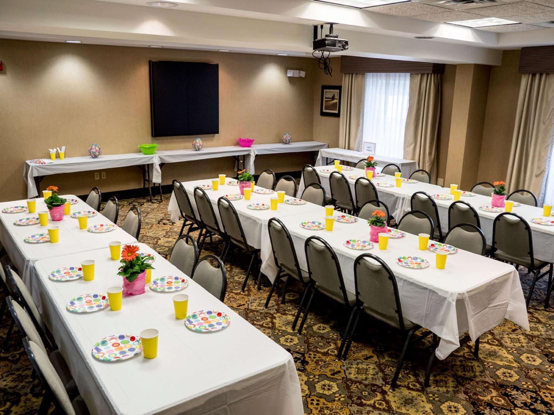 Hampton Inn & Suites Lino Lakes photo 31