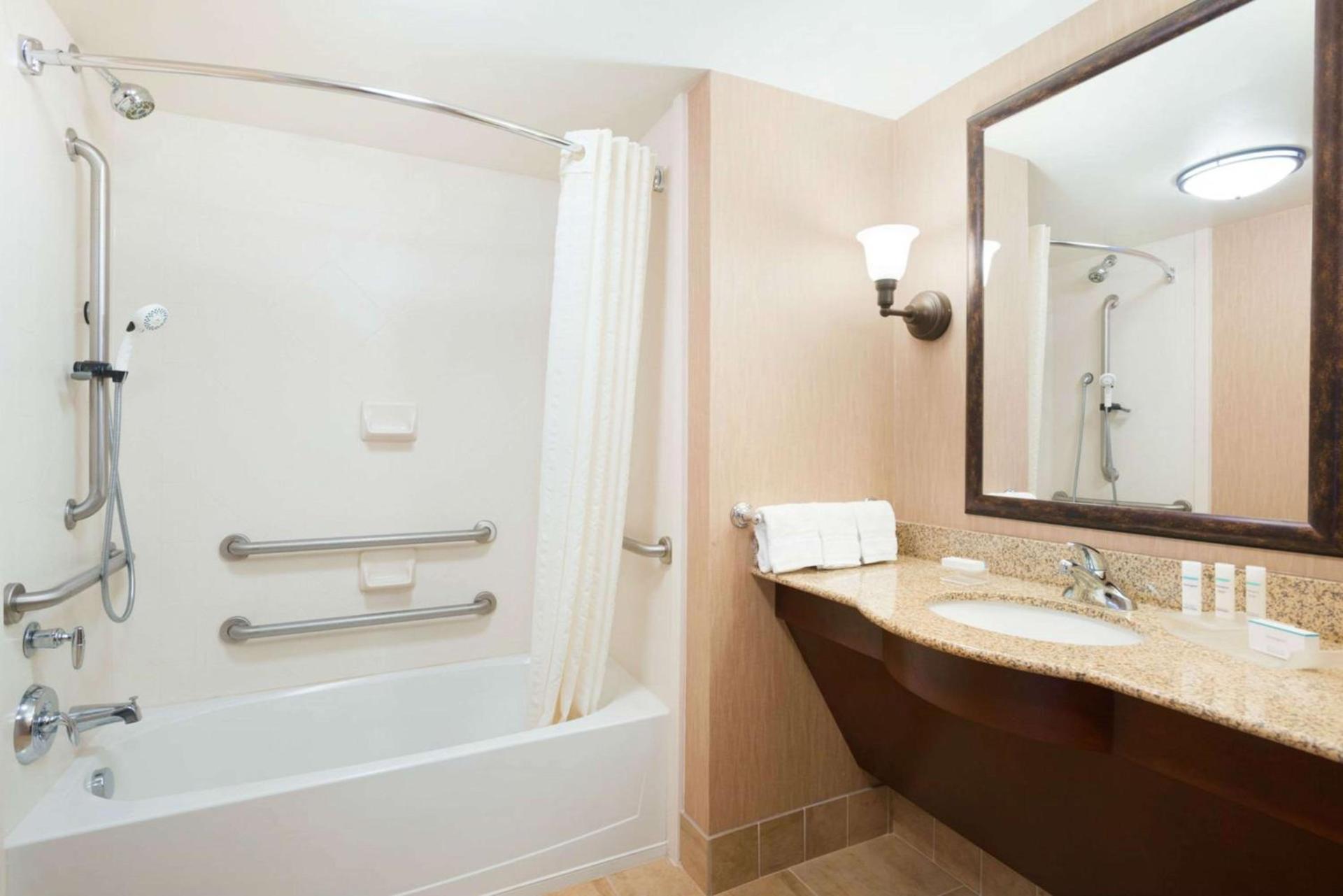Homewood Suites by Hilton Minneapolis - Saint Louis Park at West End photo 24