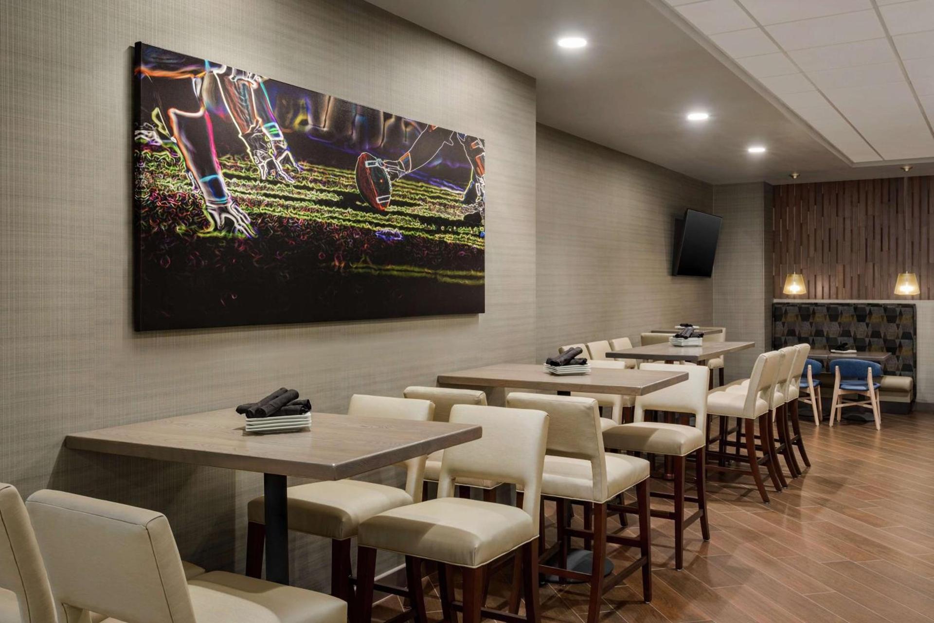 DoubleTree by Hilton St. Paul, MN photo 11