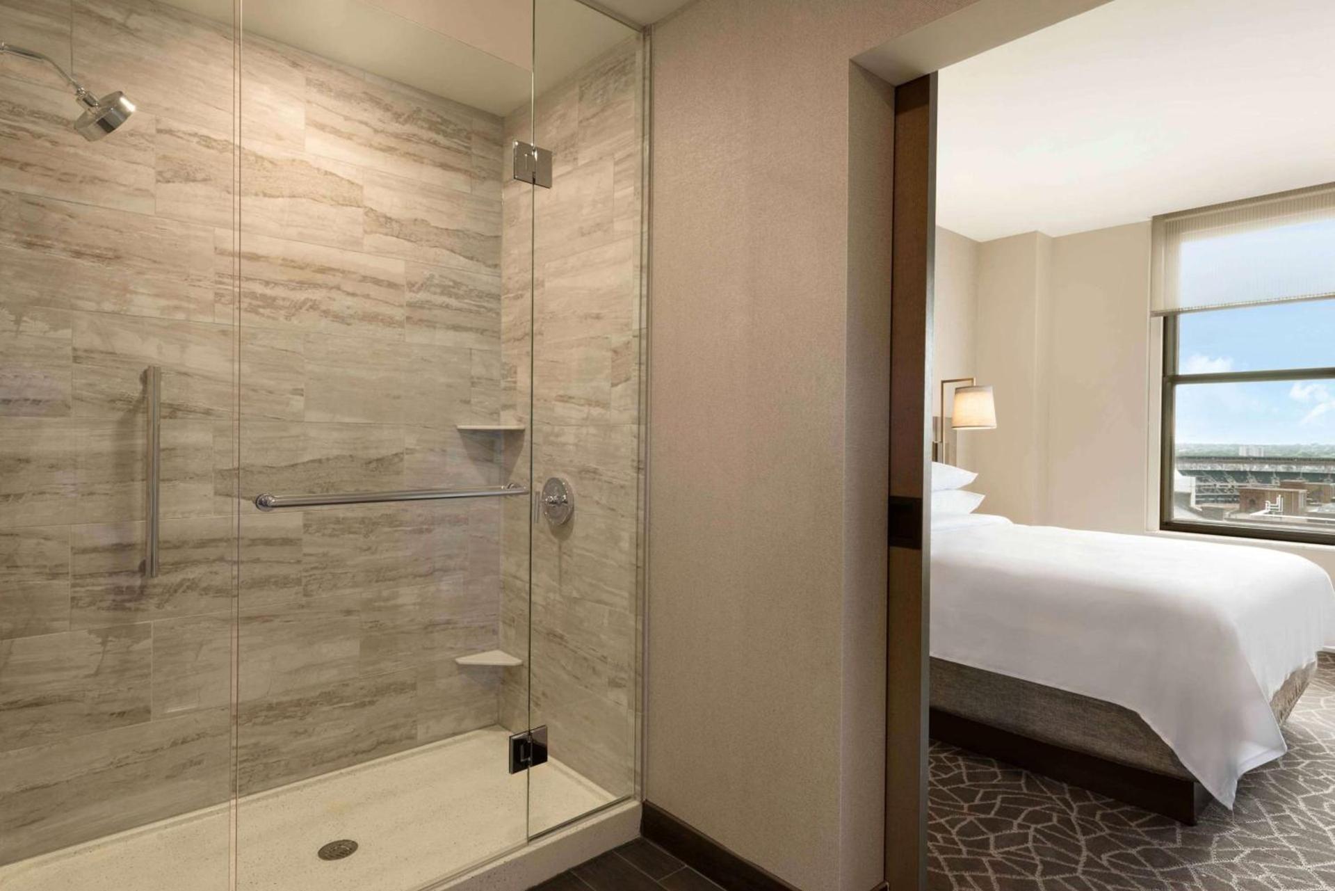 Embassy Suites By Hilton Minneapolis Downtown Hotel photo 21