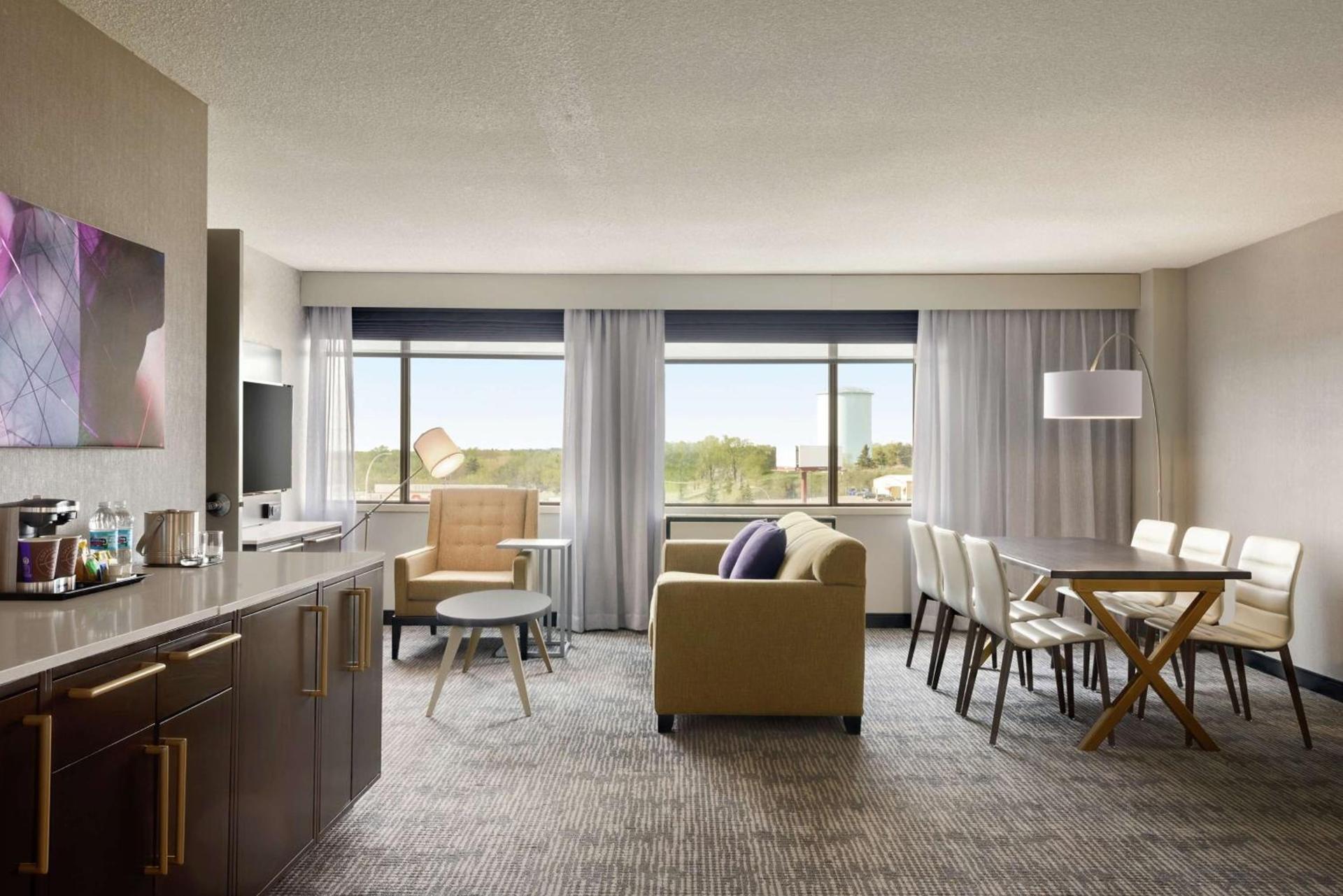 DoubleTree by Hilton St. Paul, MN photo 18