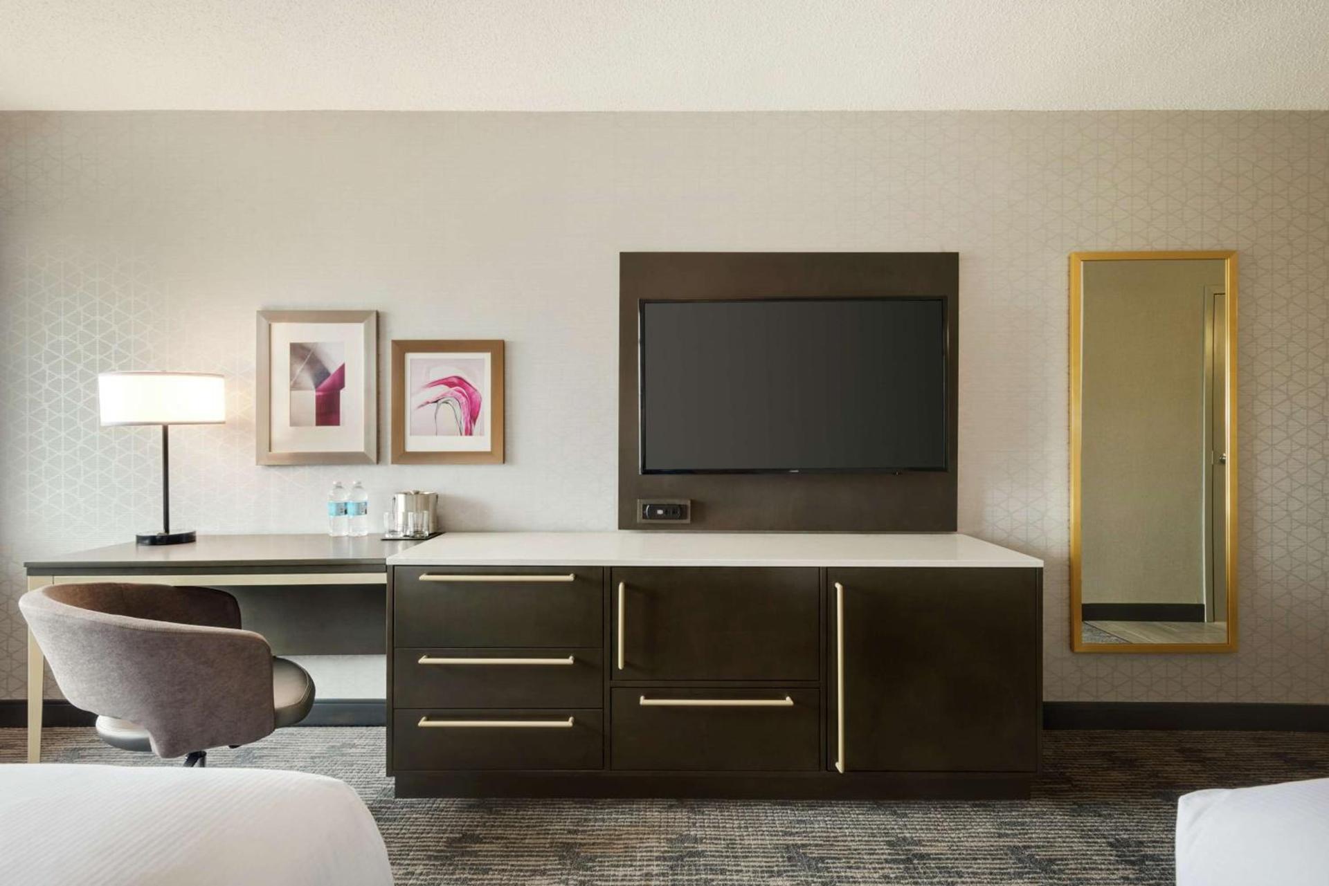 DoubleTree by Hilton St. Paul, MN photo 21