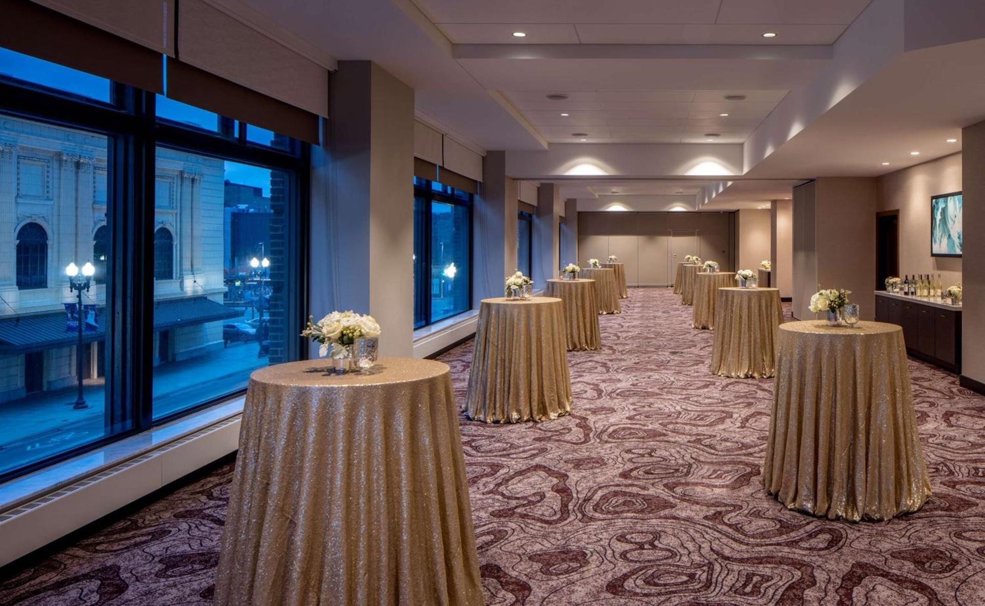 Embassy Suites By Hilton Minneapolis Downtown Hotel photo 40