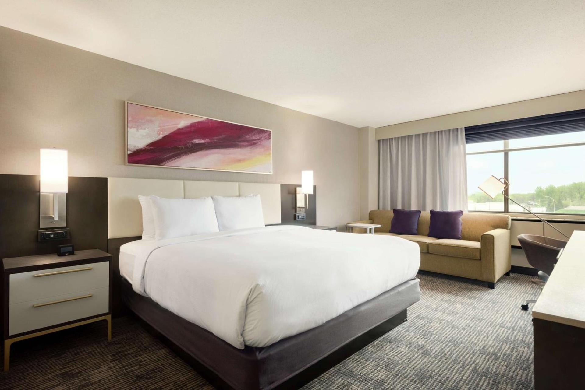 DoubleTree by Hilton St. Paul, MN photo 26