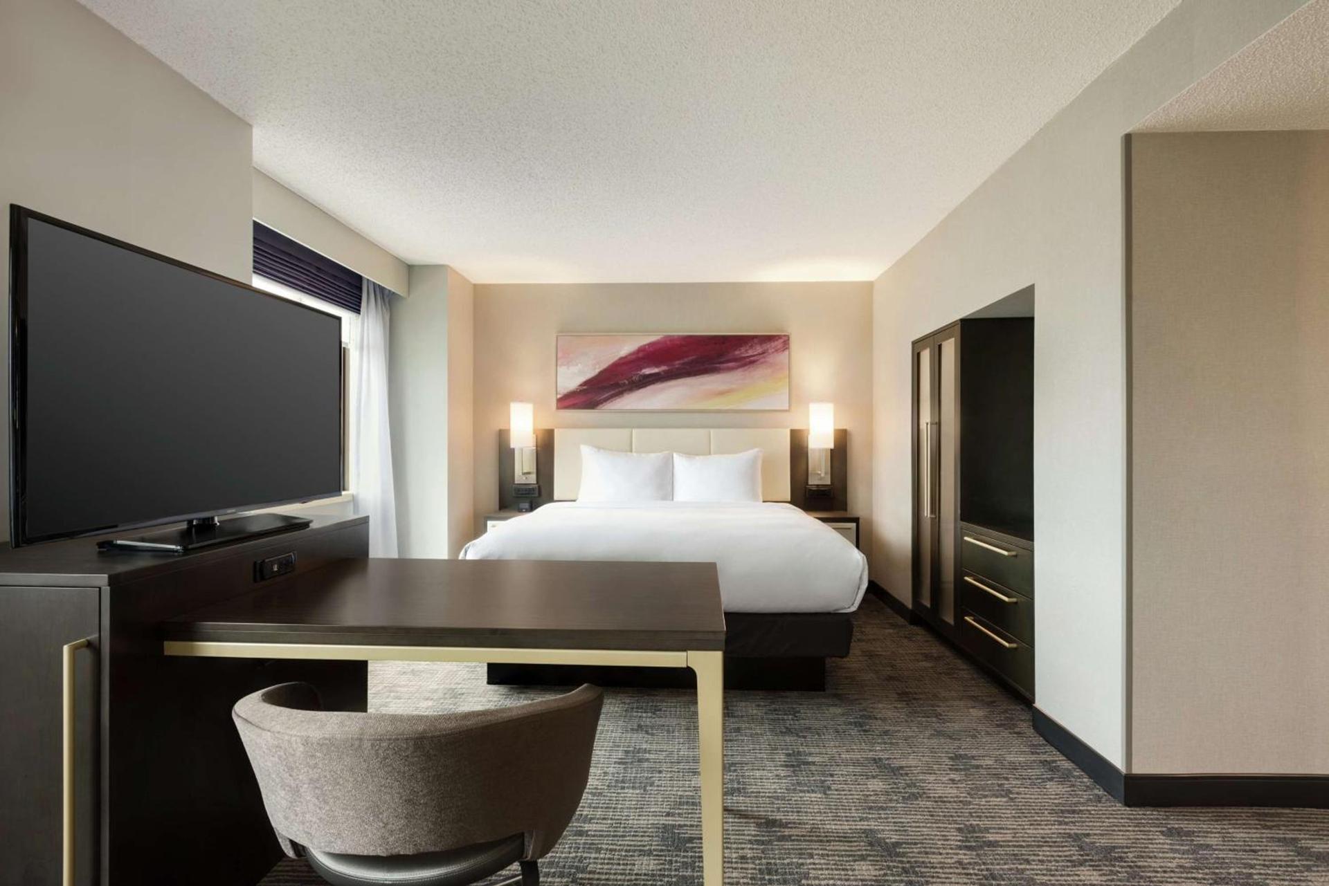 DoubleTree by Hilton St. Paul, MN photo 28