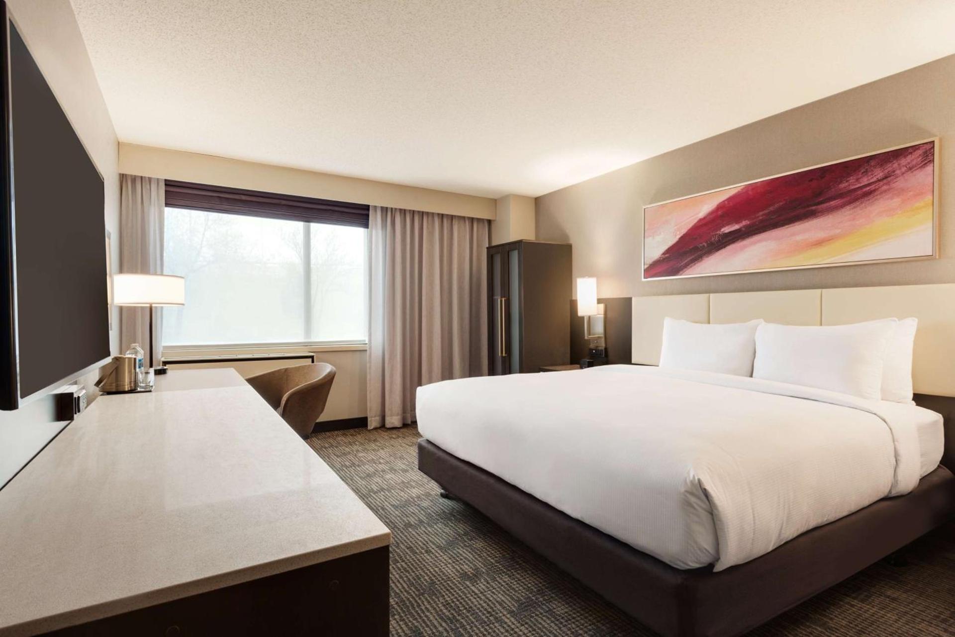 DoubleTree by Hilton St. Paul, MN photo 29
