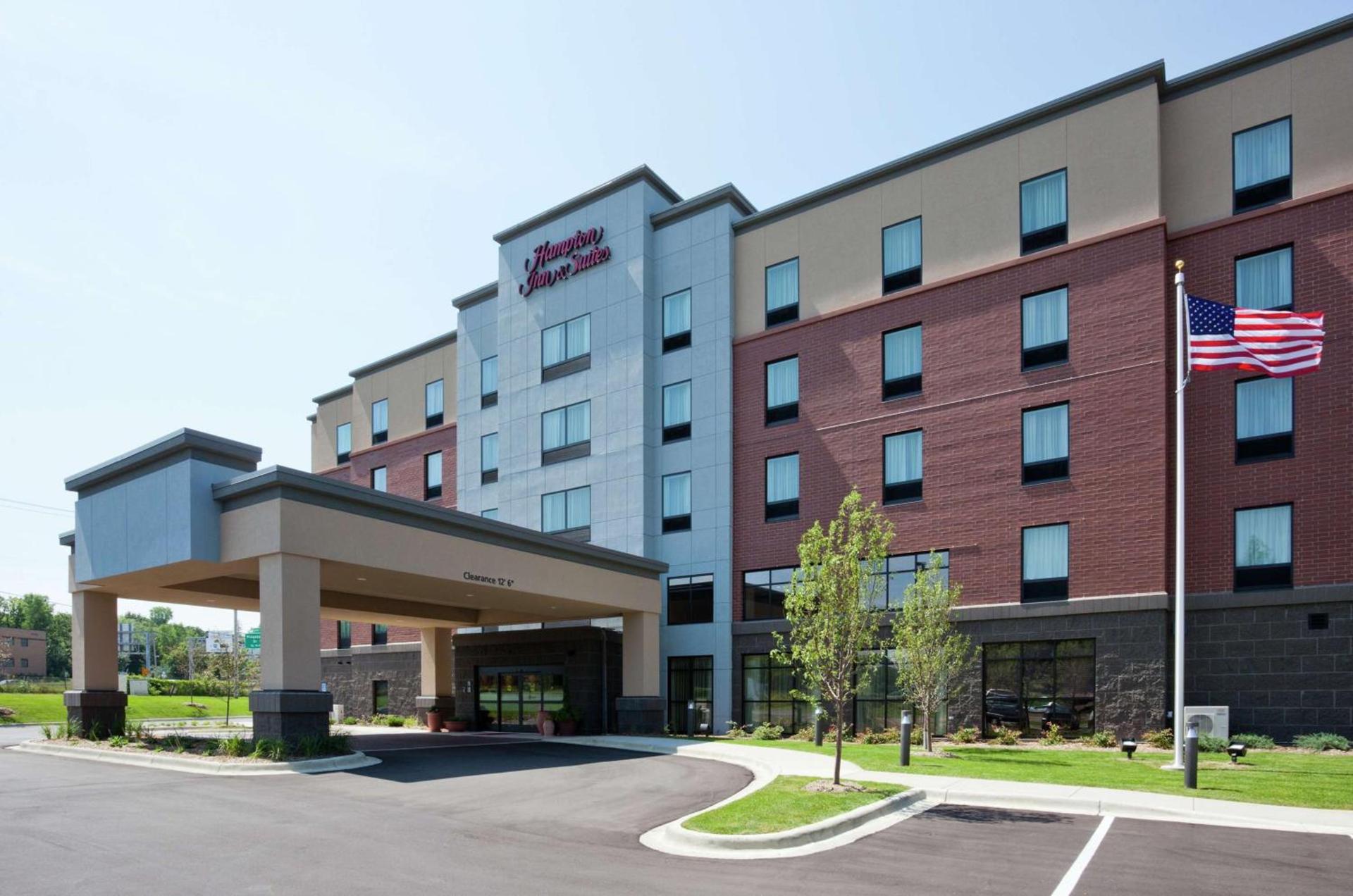 Hampton Inn & Suites Minneapolis West/ Minnetonka photo 2