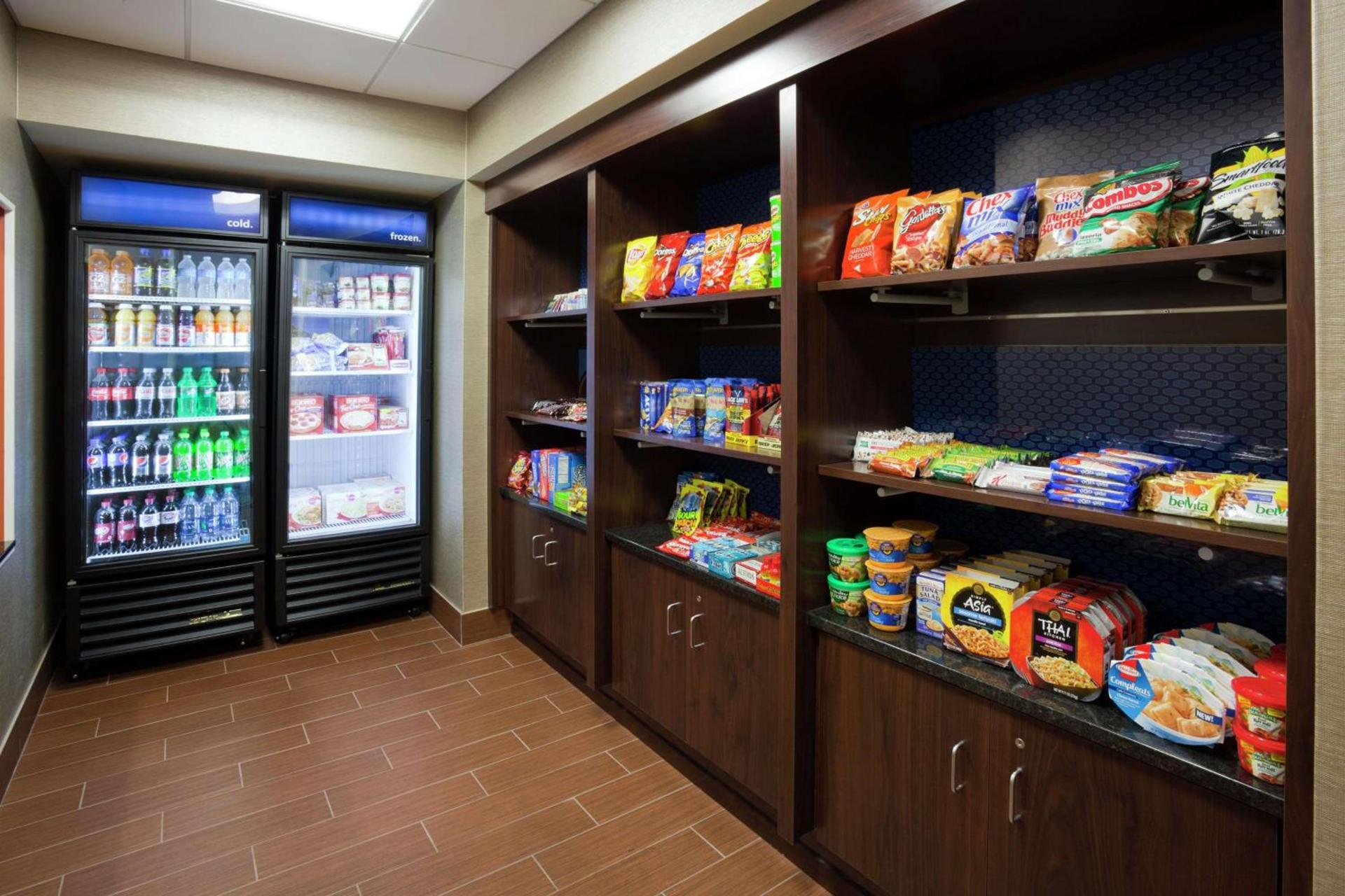Hampton Inn & Suites Minneapolis West/ Minnetonka photo 10