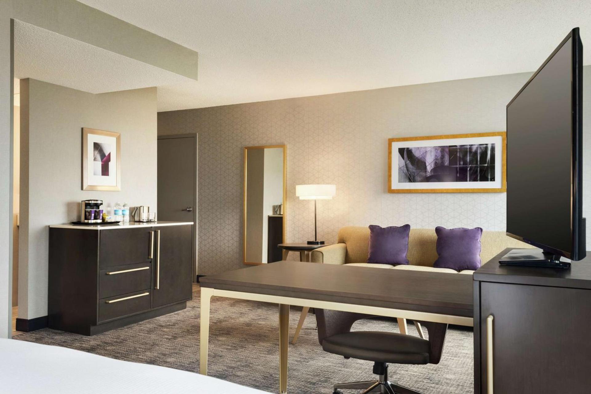 DoubleTree by Hilton St. Paul, MN photo 32